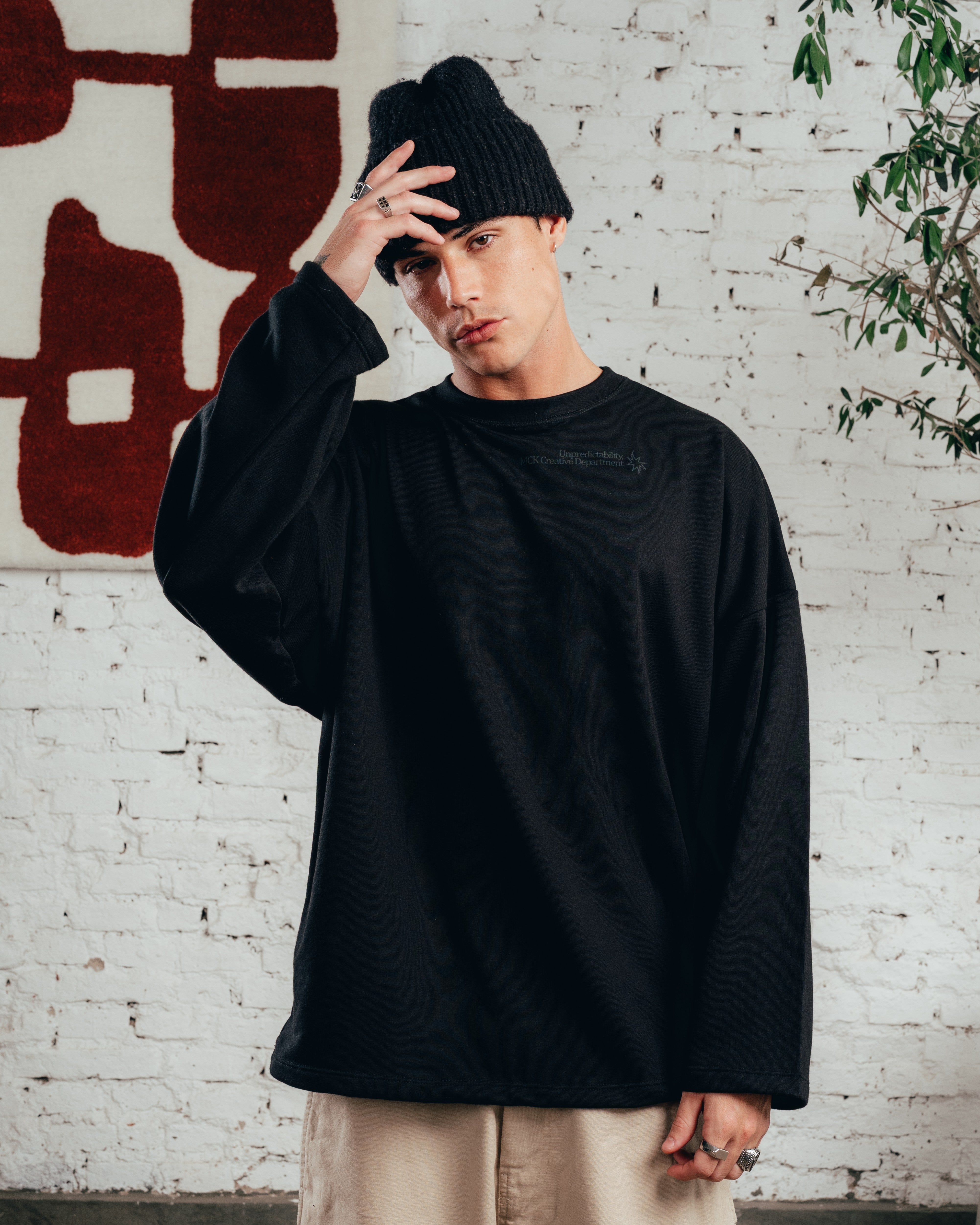 REMERA MANGA LARGA [ COMFORT ] STAR BLACK