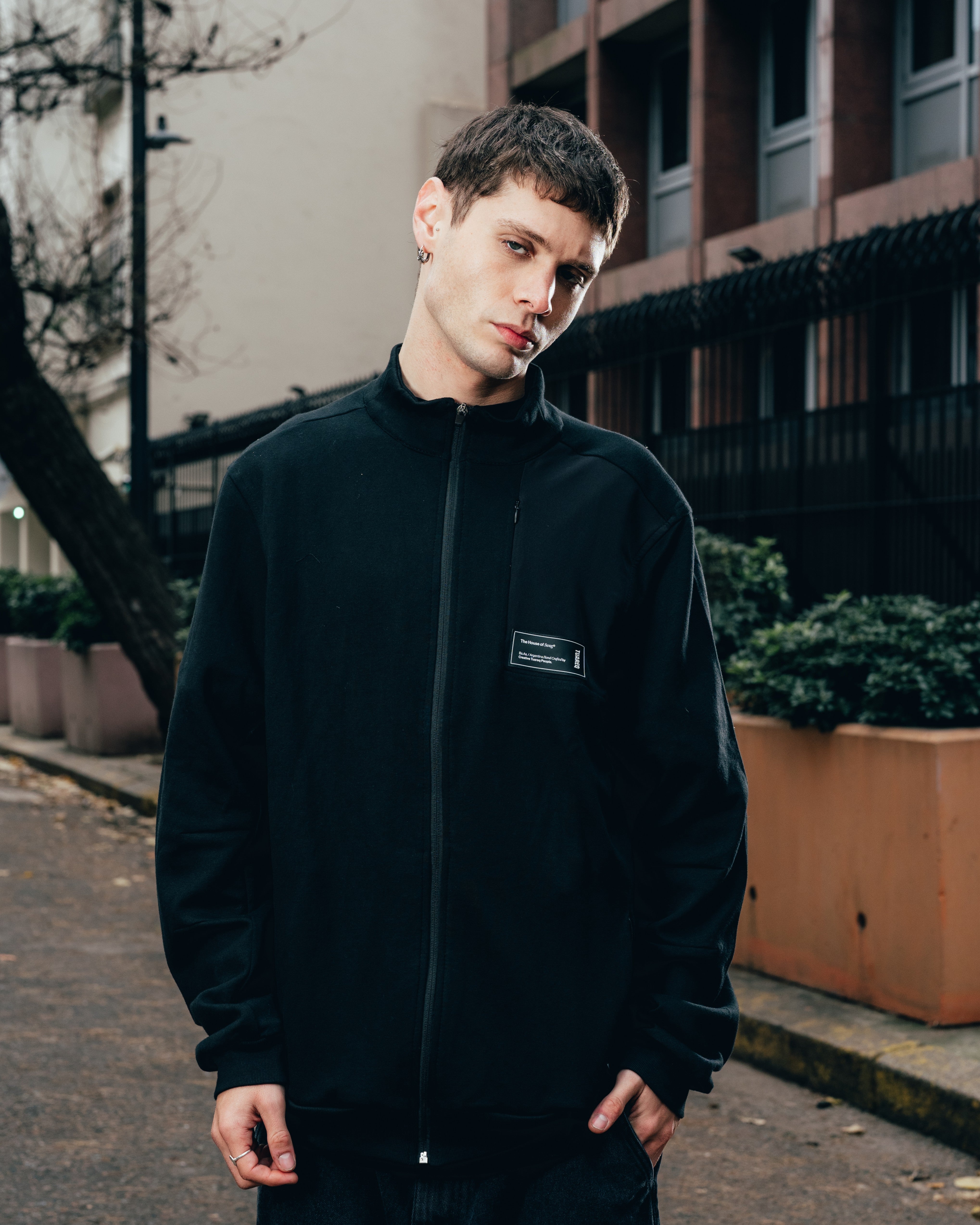 CAMPERA DEPORTIVA [ PRIMARI ] BLACK