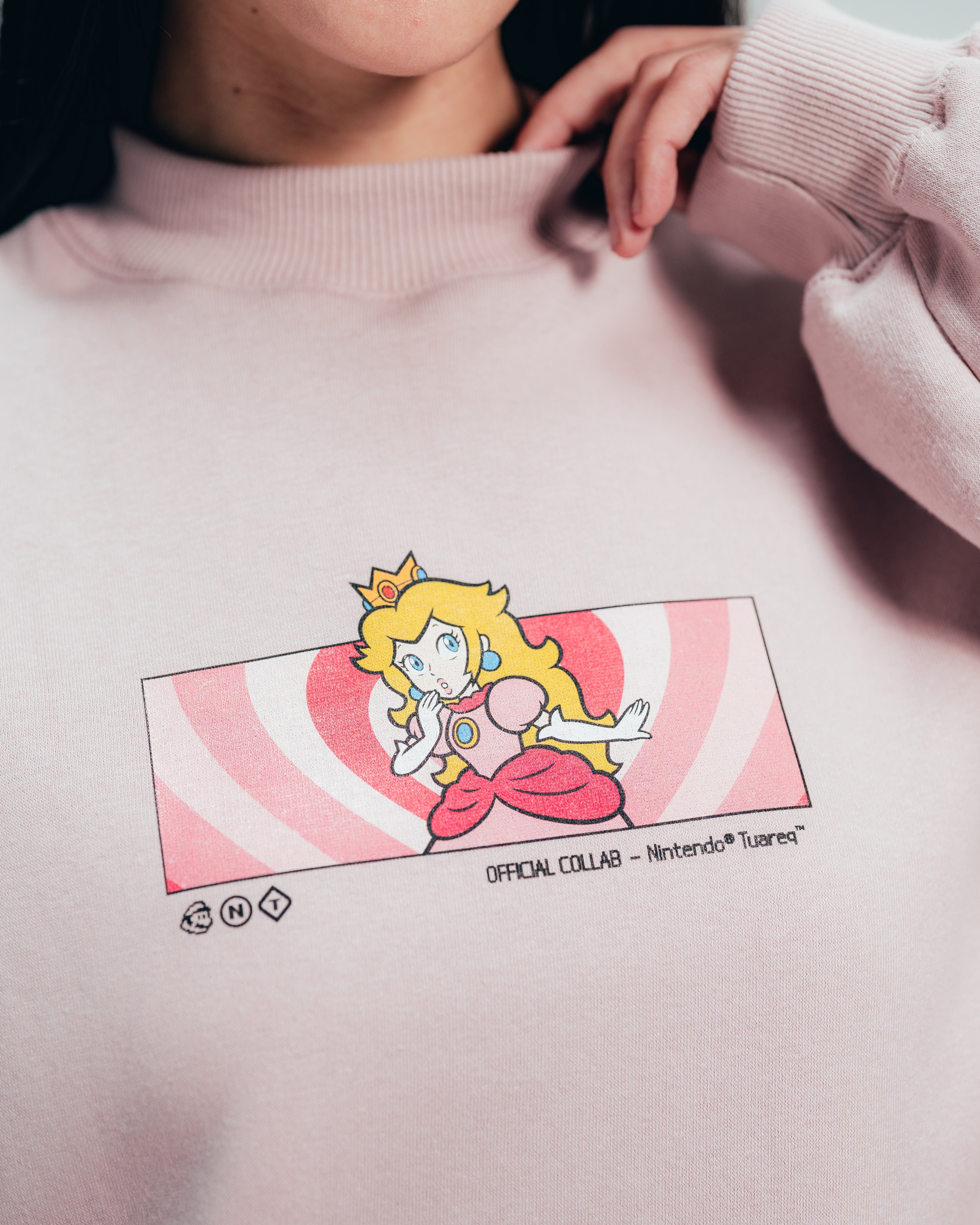 CREWNECK [ NINTENDO ] PRINCESS PEACH