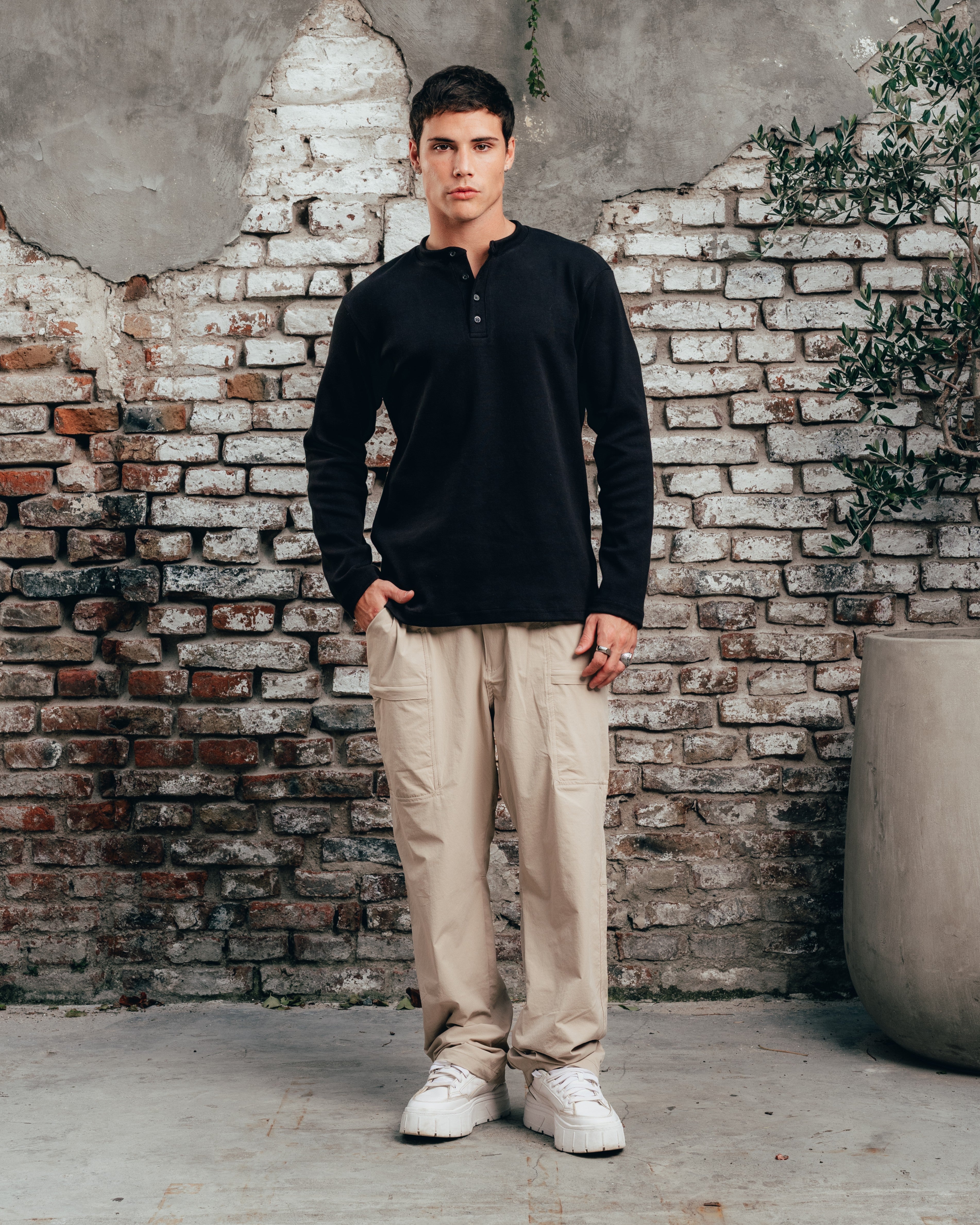 REMERA HENLEY MANGA LARGA [ PRIMARI ] BLACK