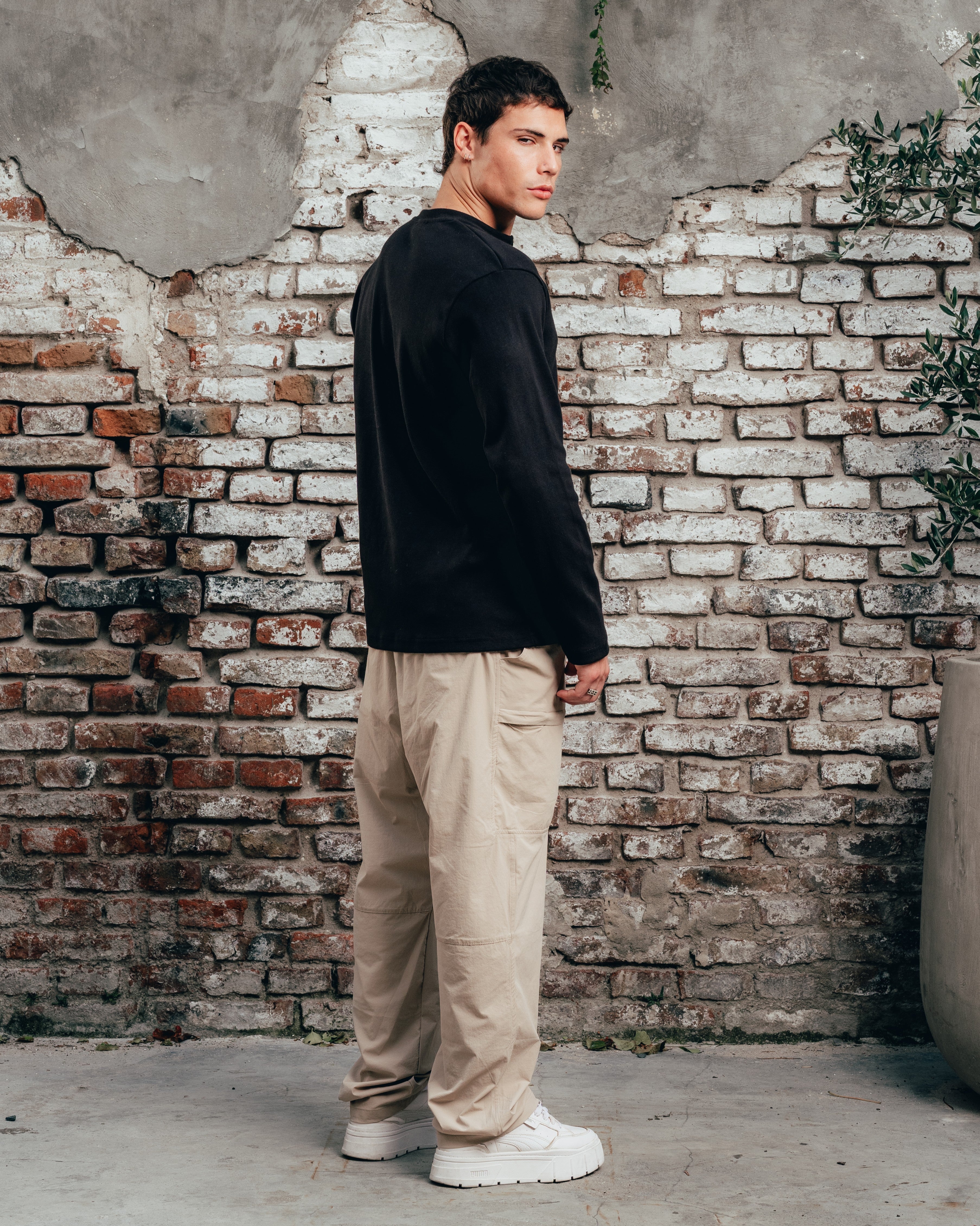 REMERA HENLEY MANGA LARGA [ PRIMARI ] BLACK