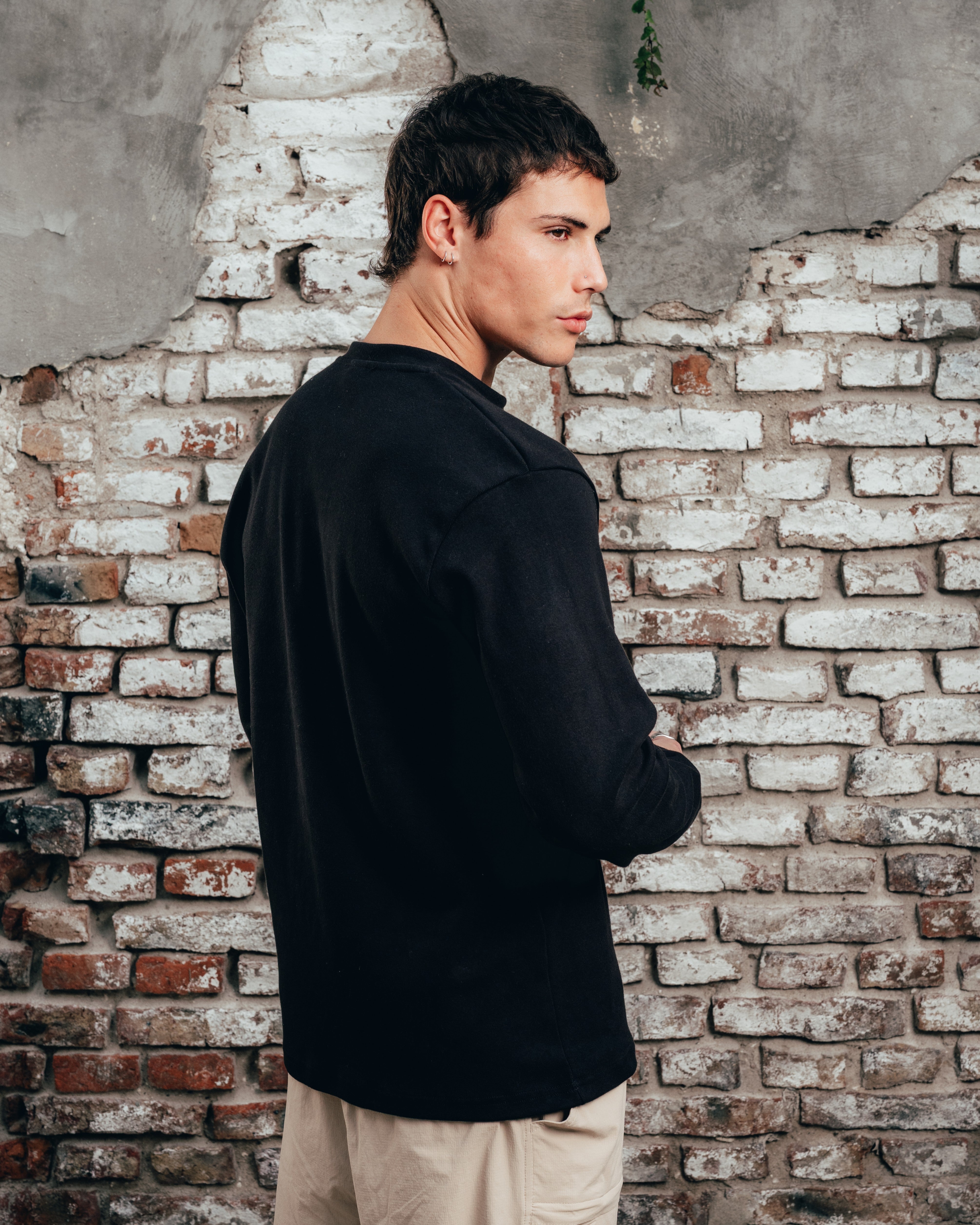 REMERA HENLEY MANGA LARGA [ PRIMARI ] BLACK