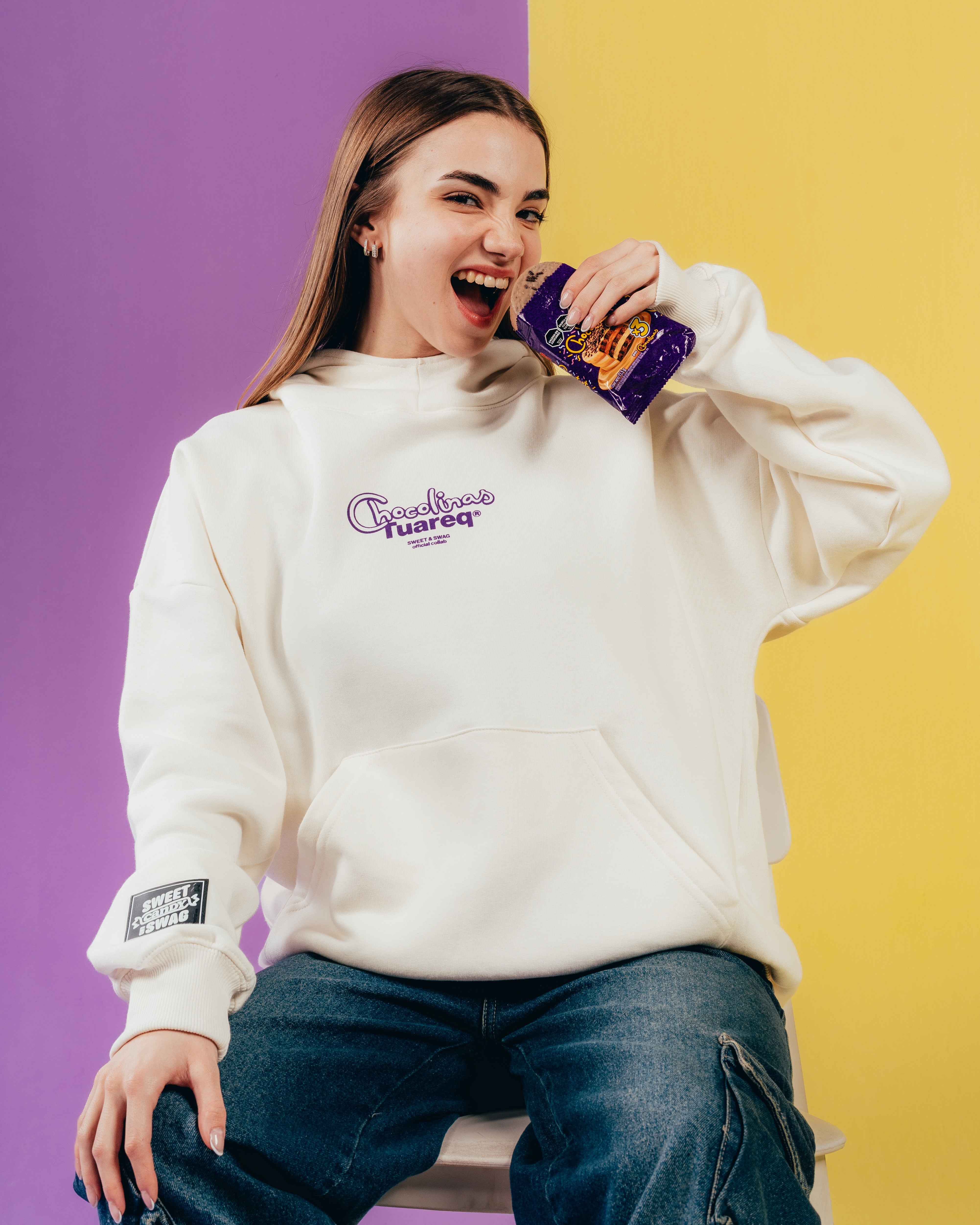 HOODIE EXTRAHEAVY [ CHOCOLINAS ] LEYENDA WHITE