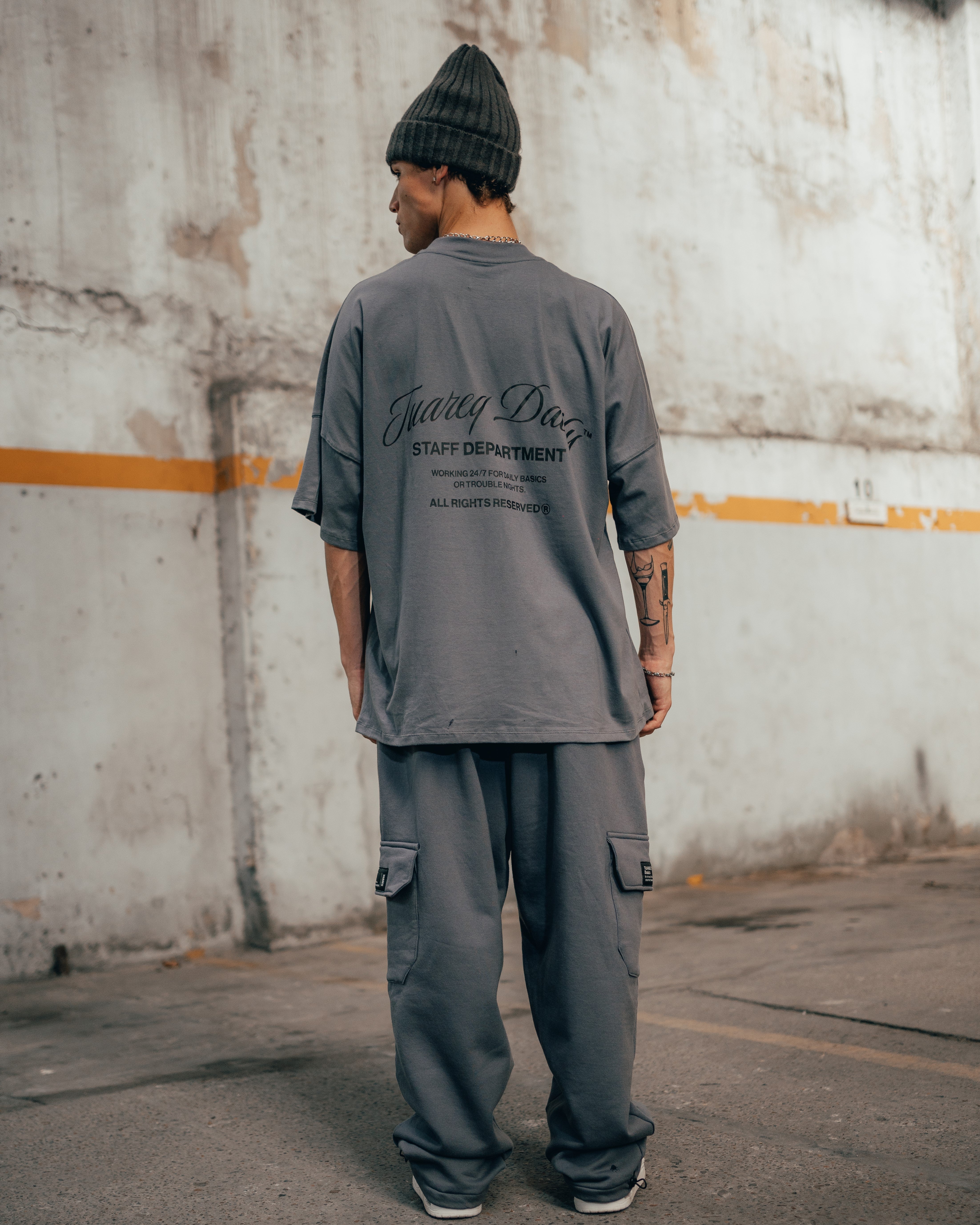 REMERA SEMIBOXY [ DAILY ] GRIS