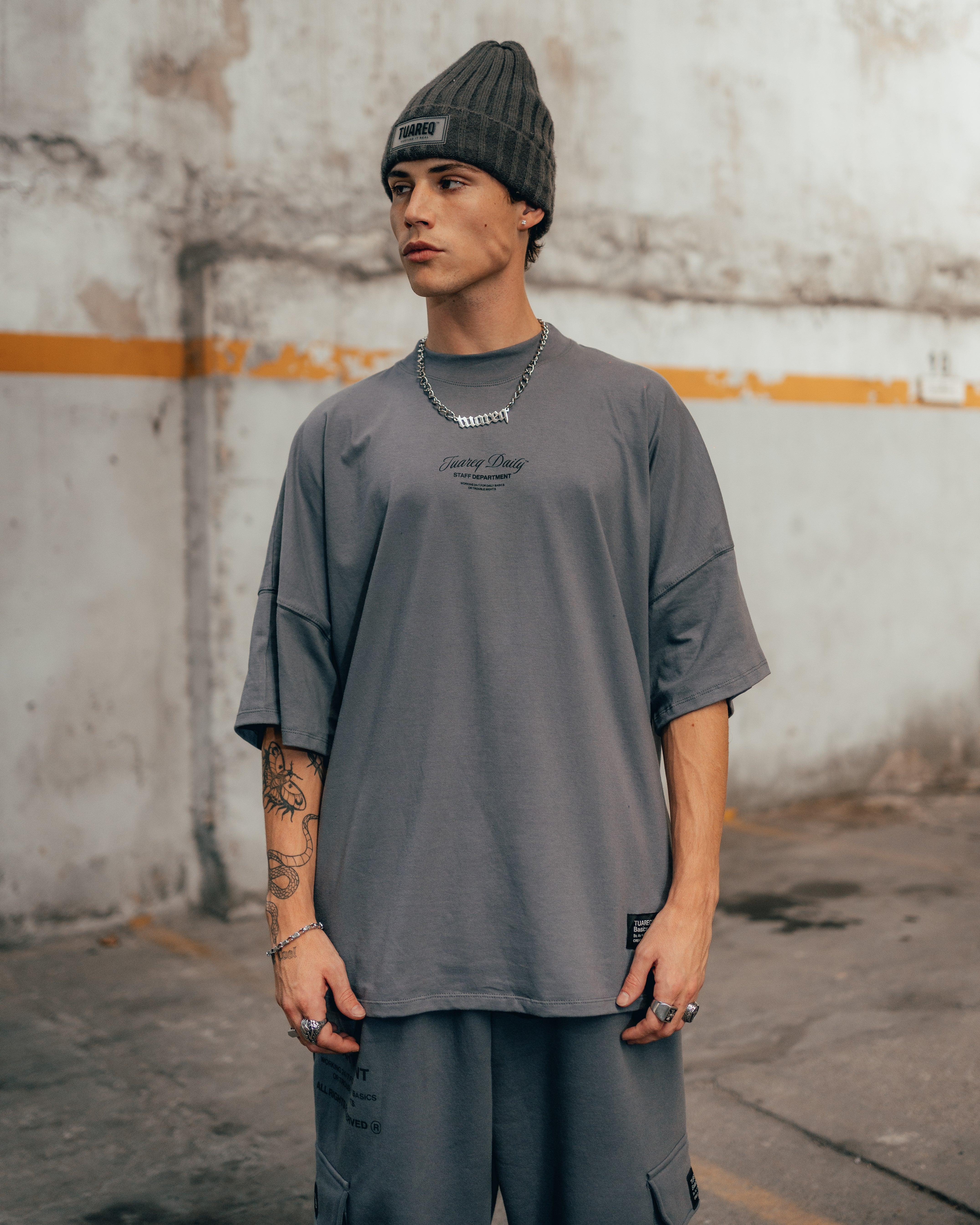 REMERA SEMIBOXY [ DAILY ] GRIS