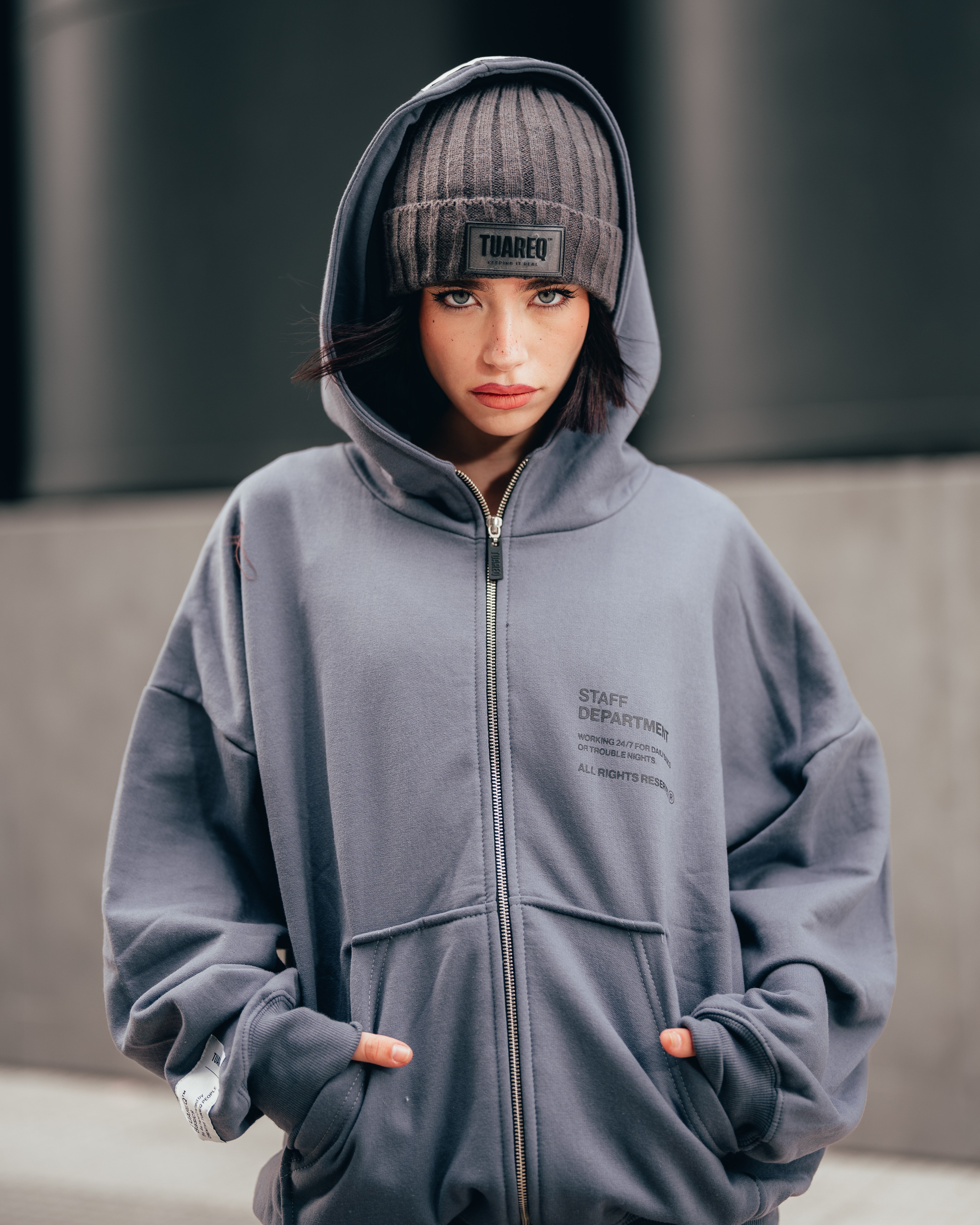 CAMPERA SIMPLE CIERRE [DAILY] GRIS