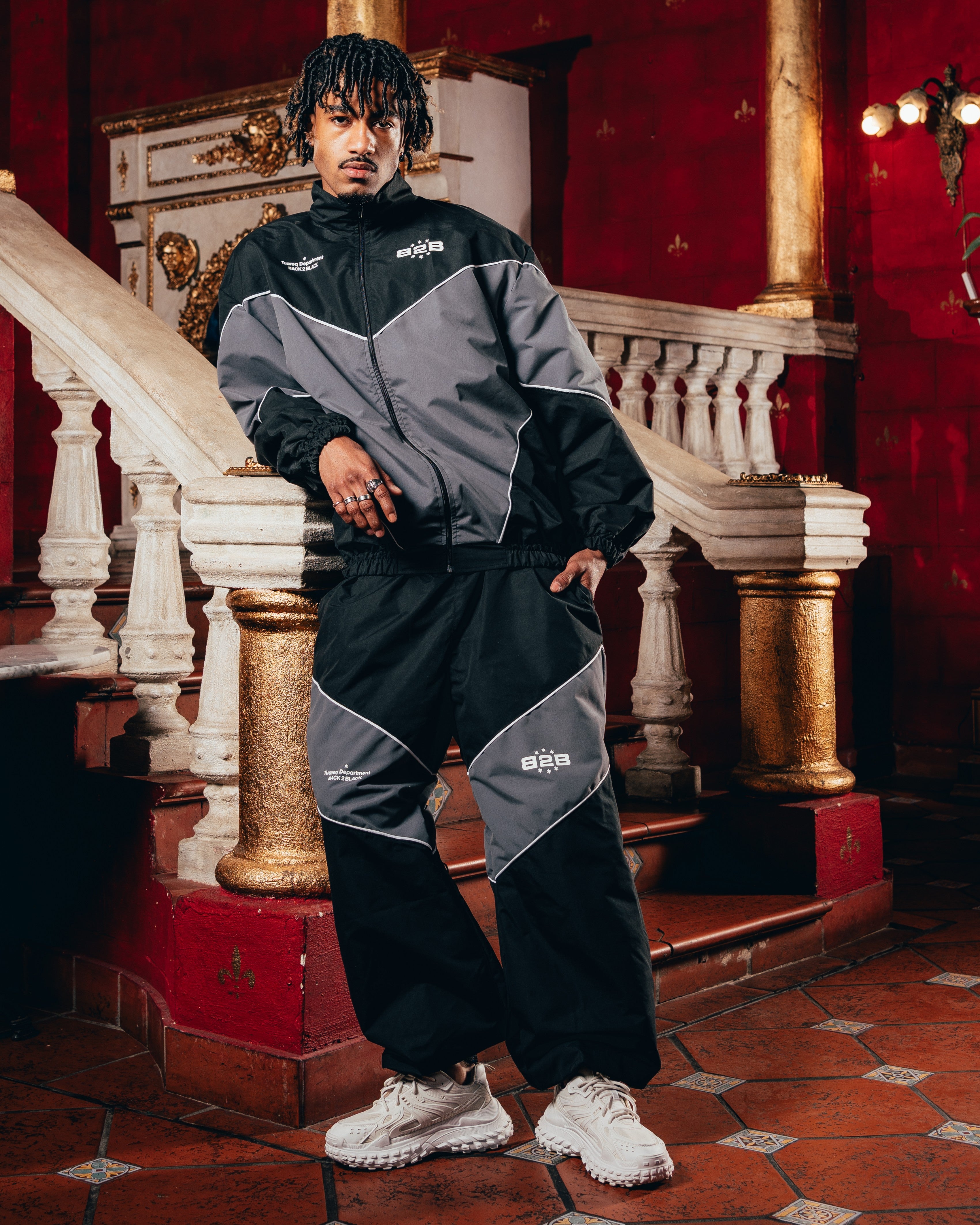 JOGGER DEPORTIVO ROMPEVIENTO [ B2B ] BLACK