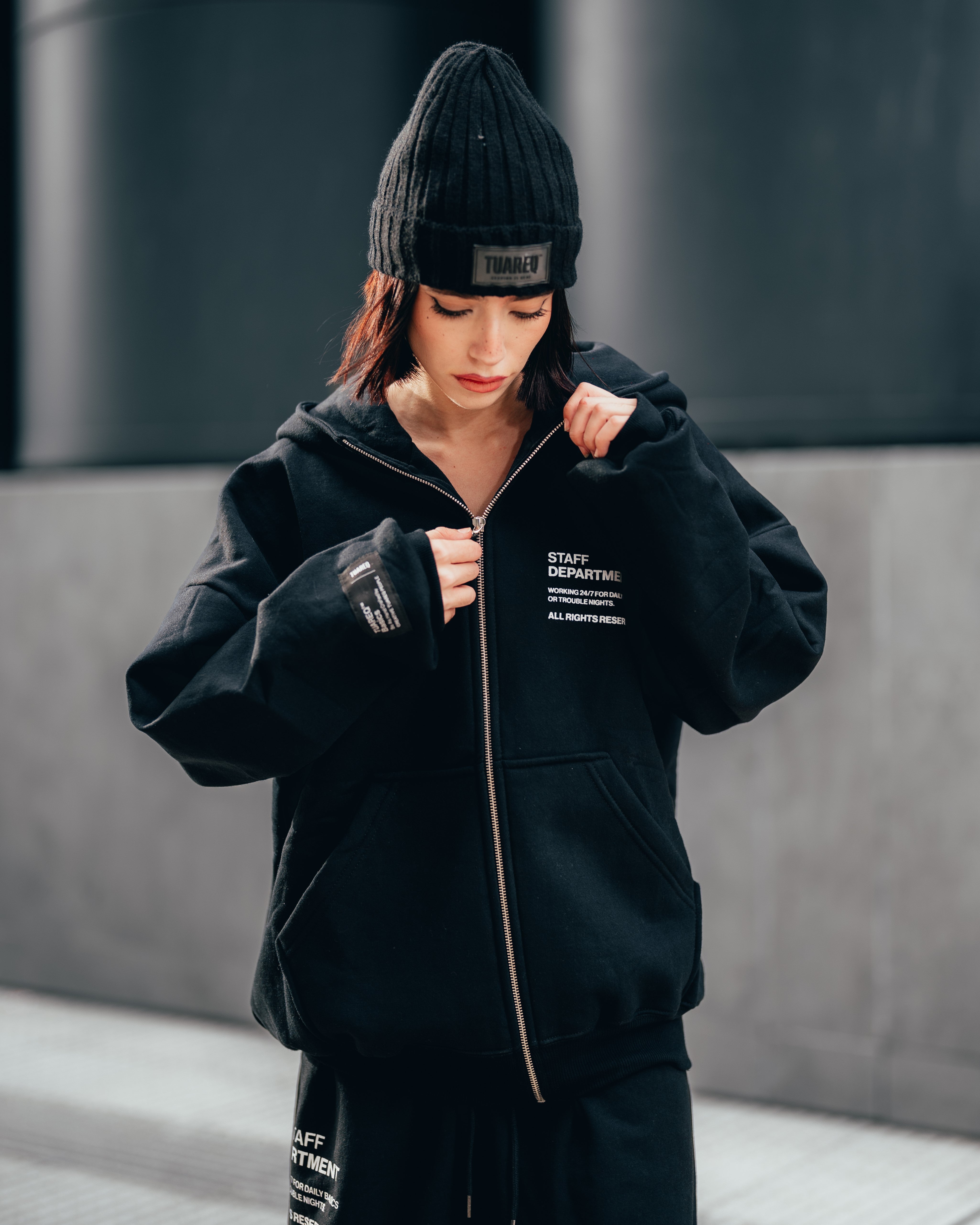 CAMPERA SIMPLE CIERRE [DAILY] NEGRO