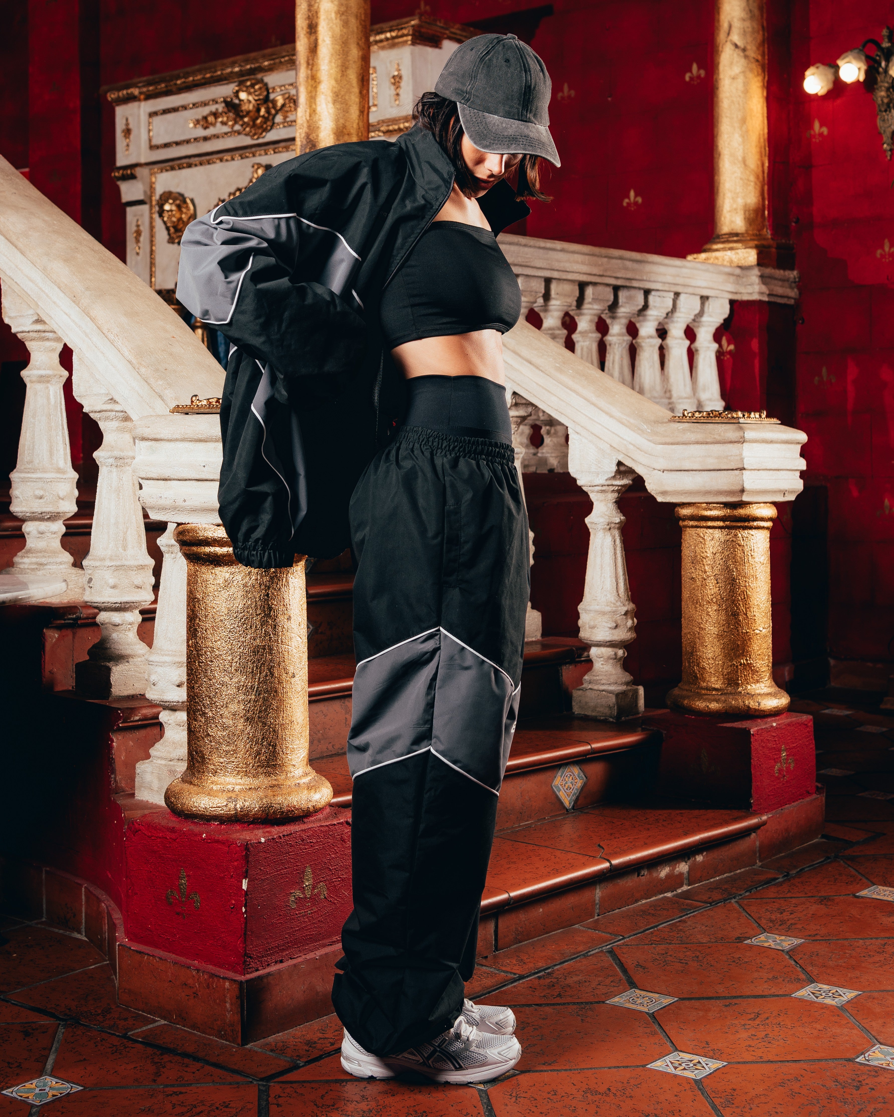 JOGGER DEPORTIVO ROMPEVIENTO [ B2B ] BLACK