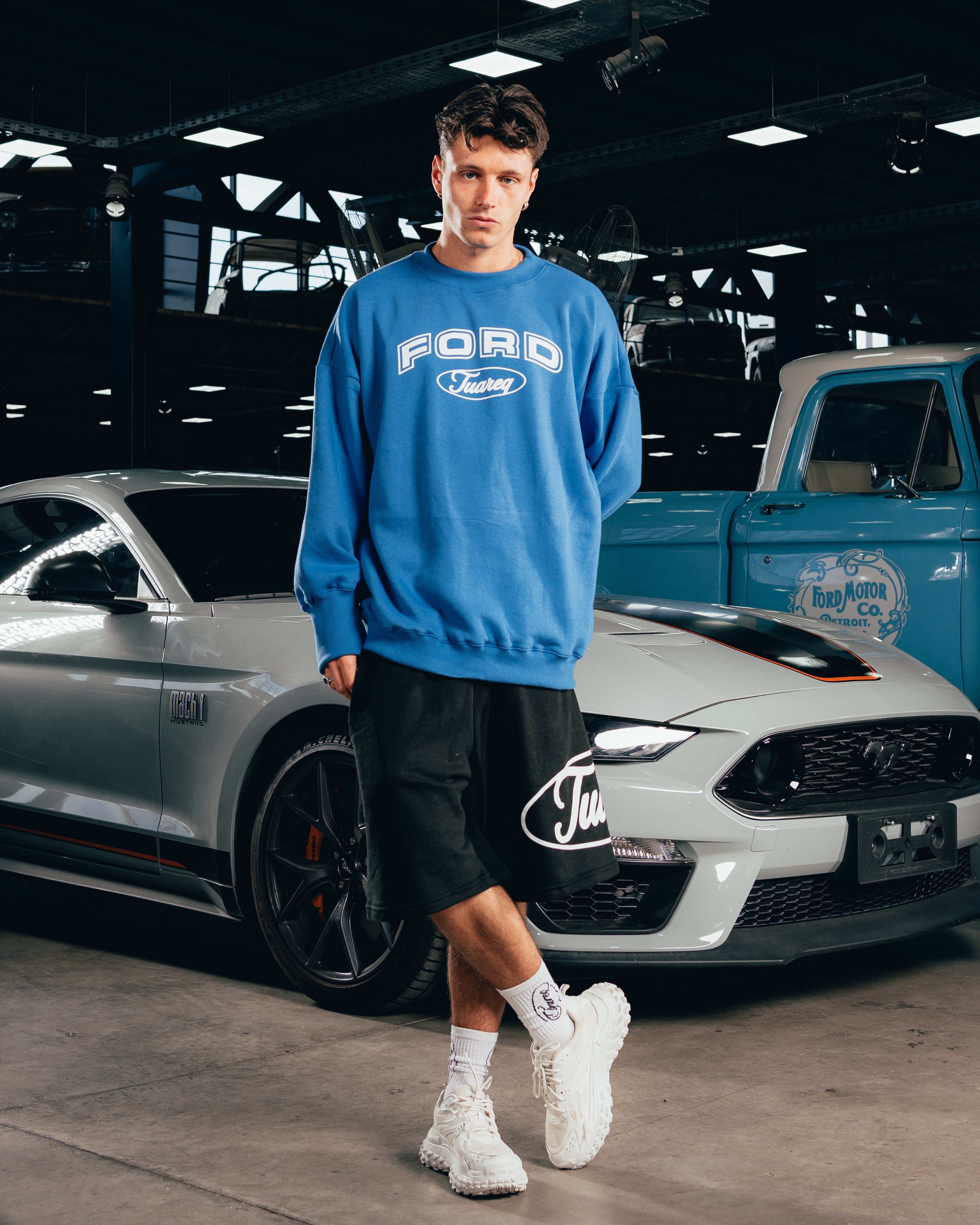 CREWNECK [ FORD ] UNIVERSITY BLUE