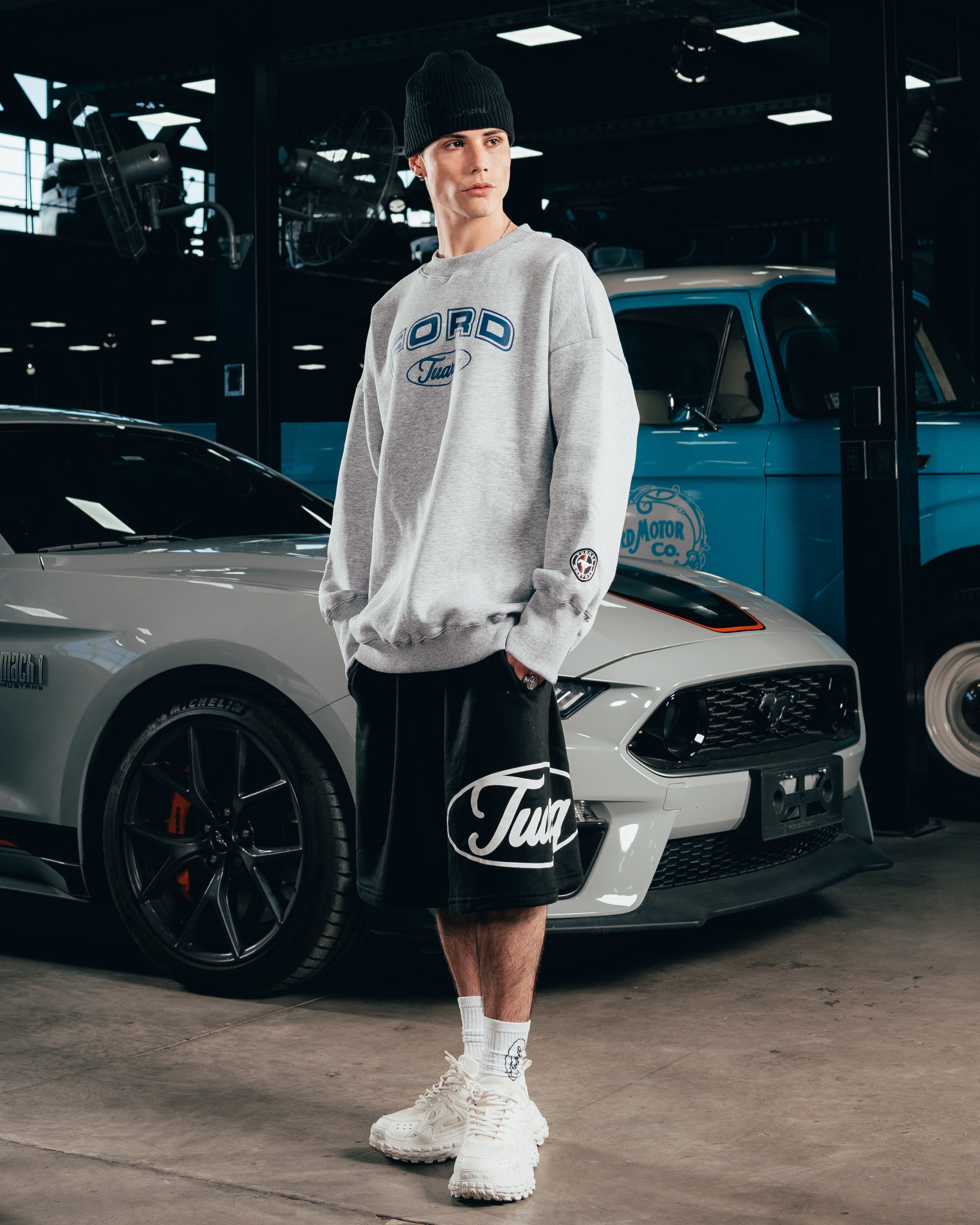 SHORT OVERSIZED [ FORD ] OVALO BLACK