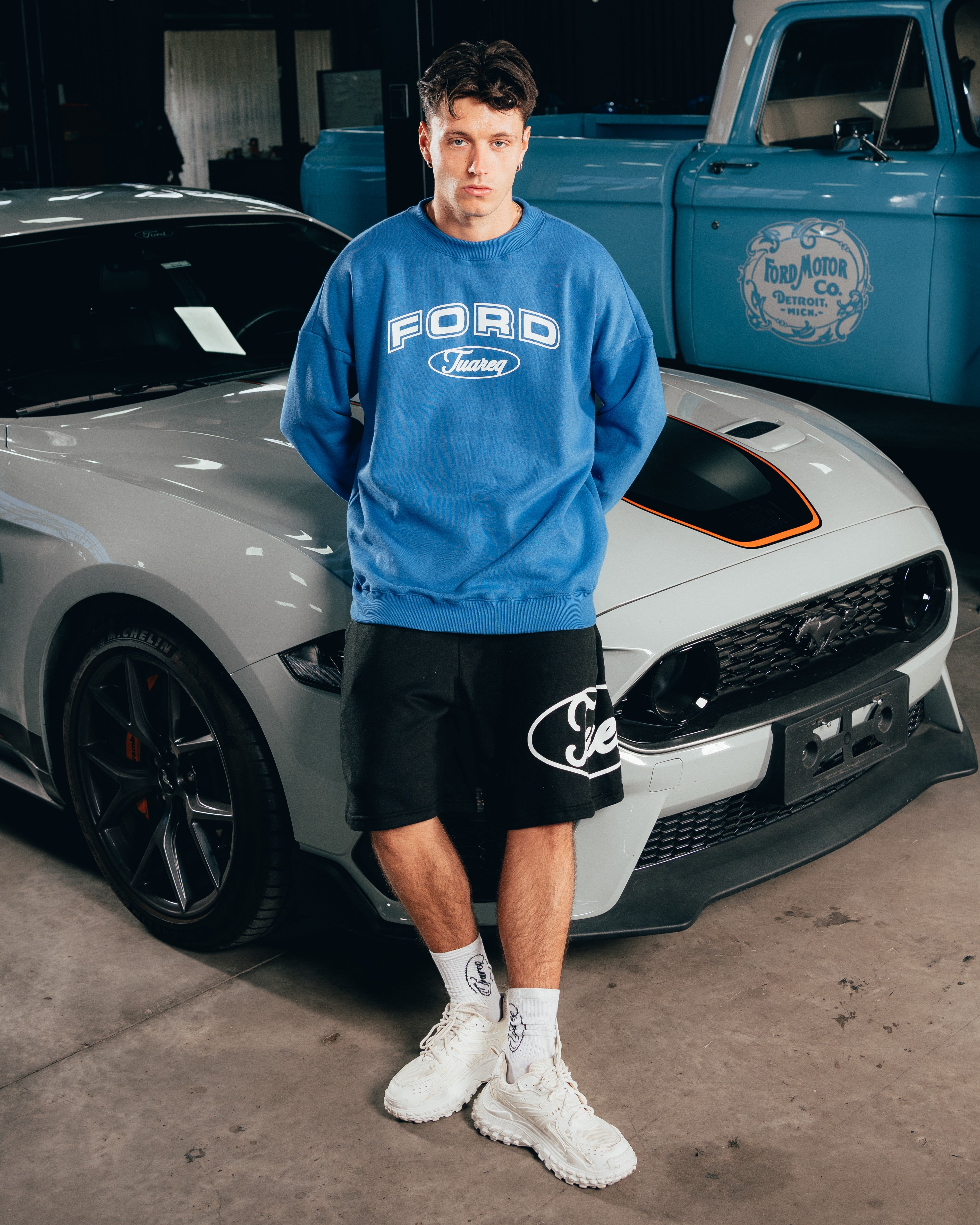 CREWNECK [ FORD ] UNIVERSITY BLUE