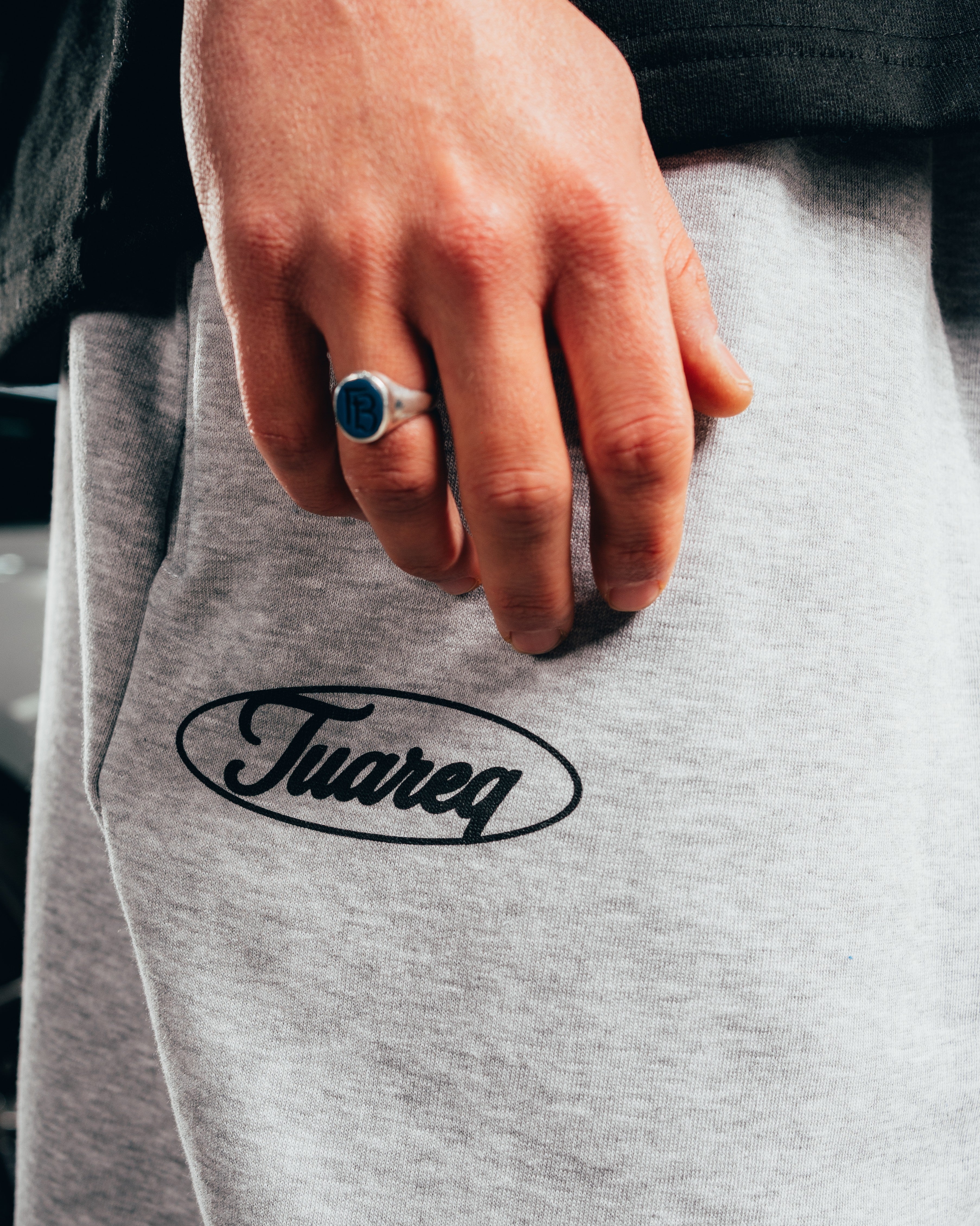 JOGGER OVERSIZED [ FORD ] MUSTANG GREY