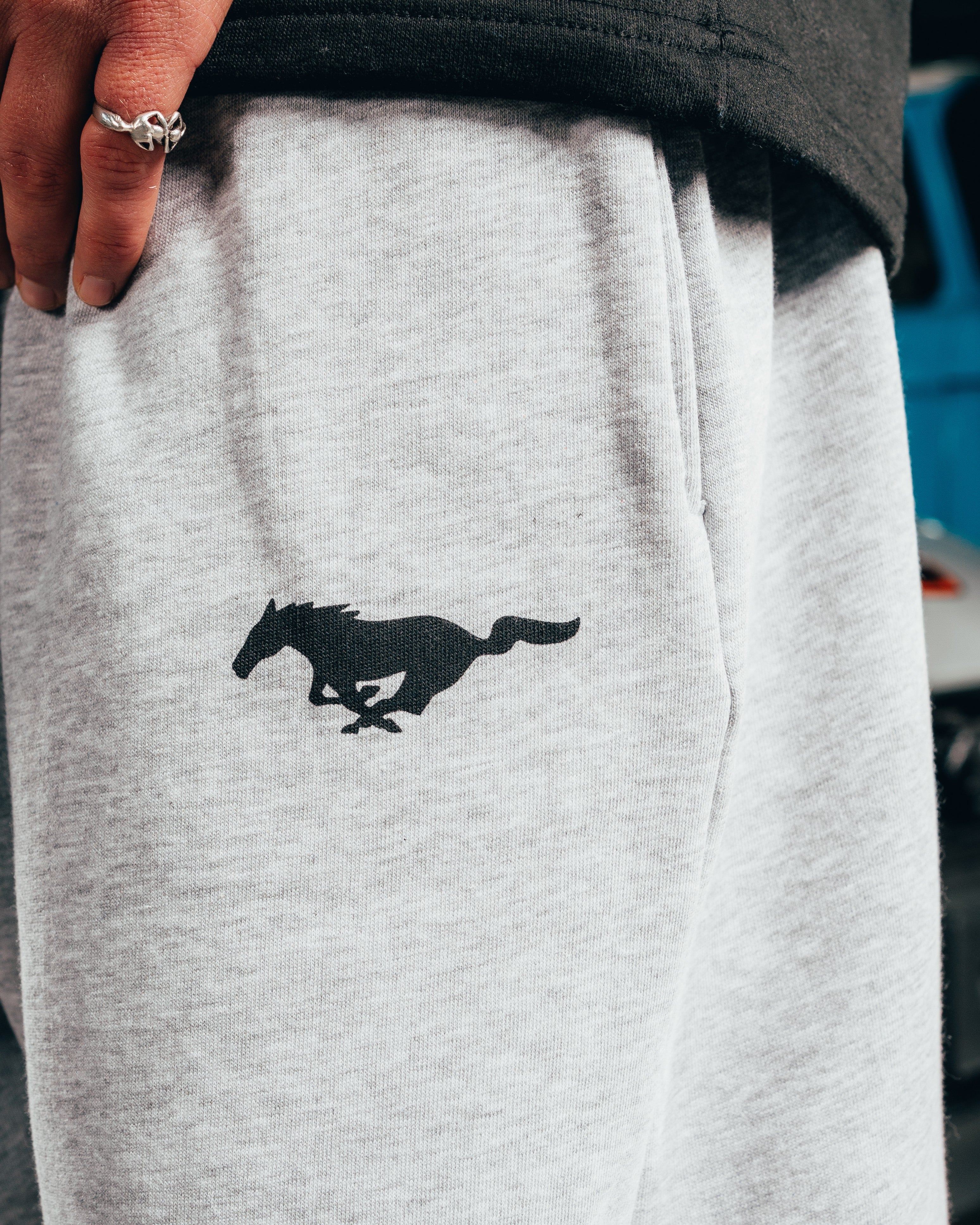 JOGGER OVERSIZED [ FORD ] MUSTANG GREY