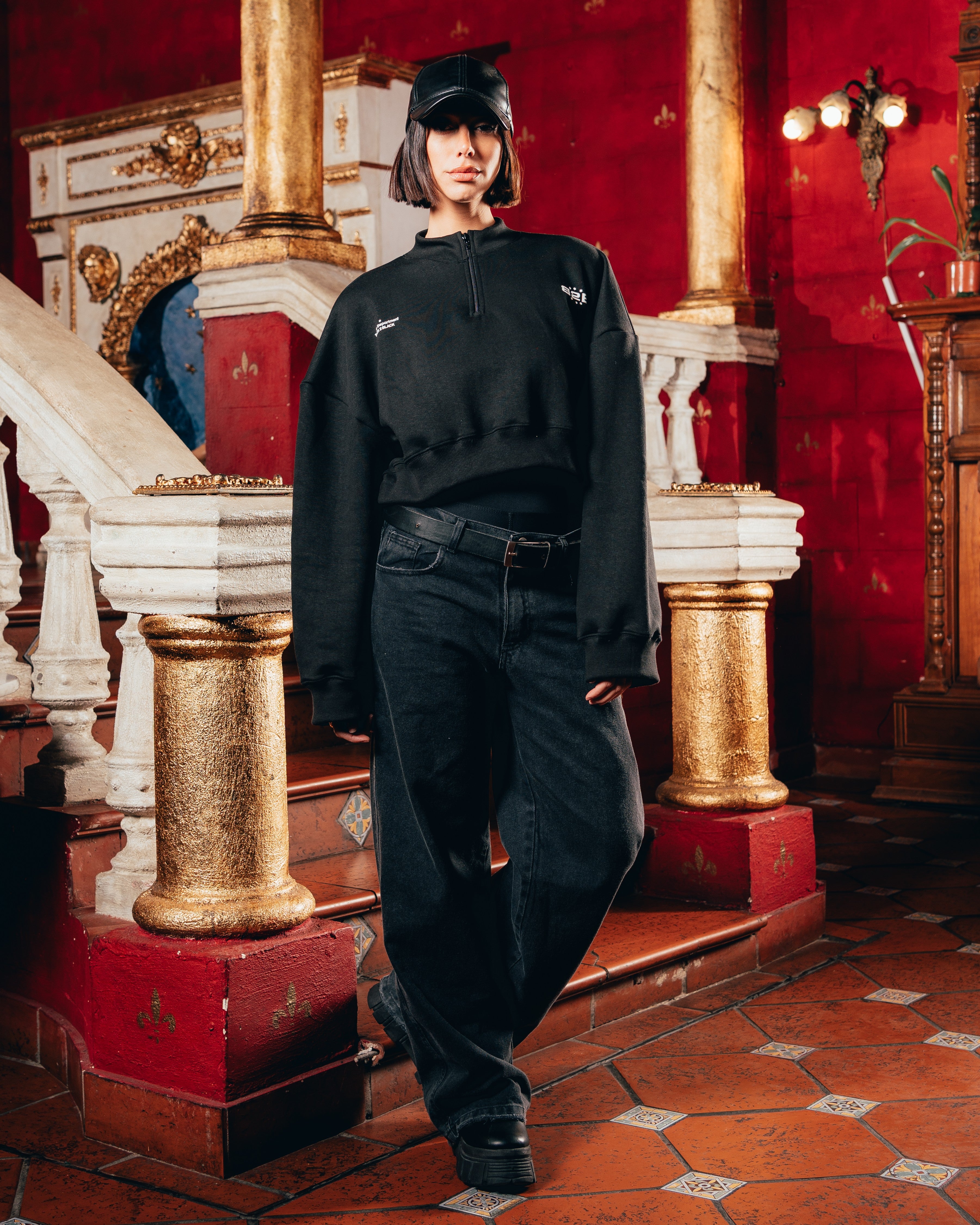 CROP MANGA LARGA [ B2B ] BLACK