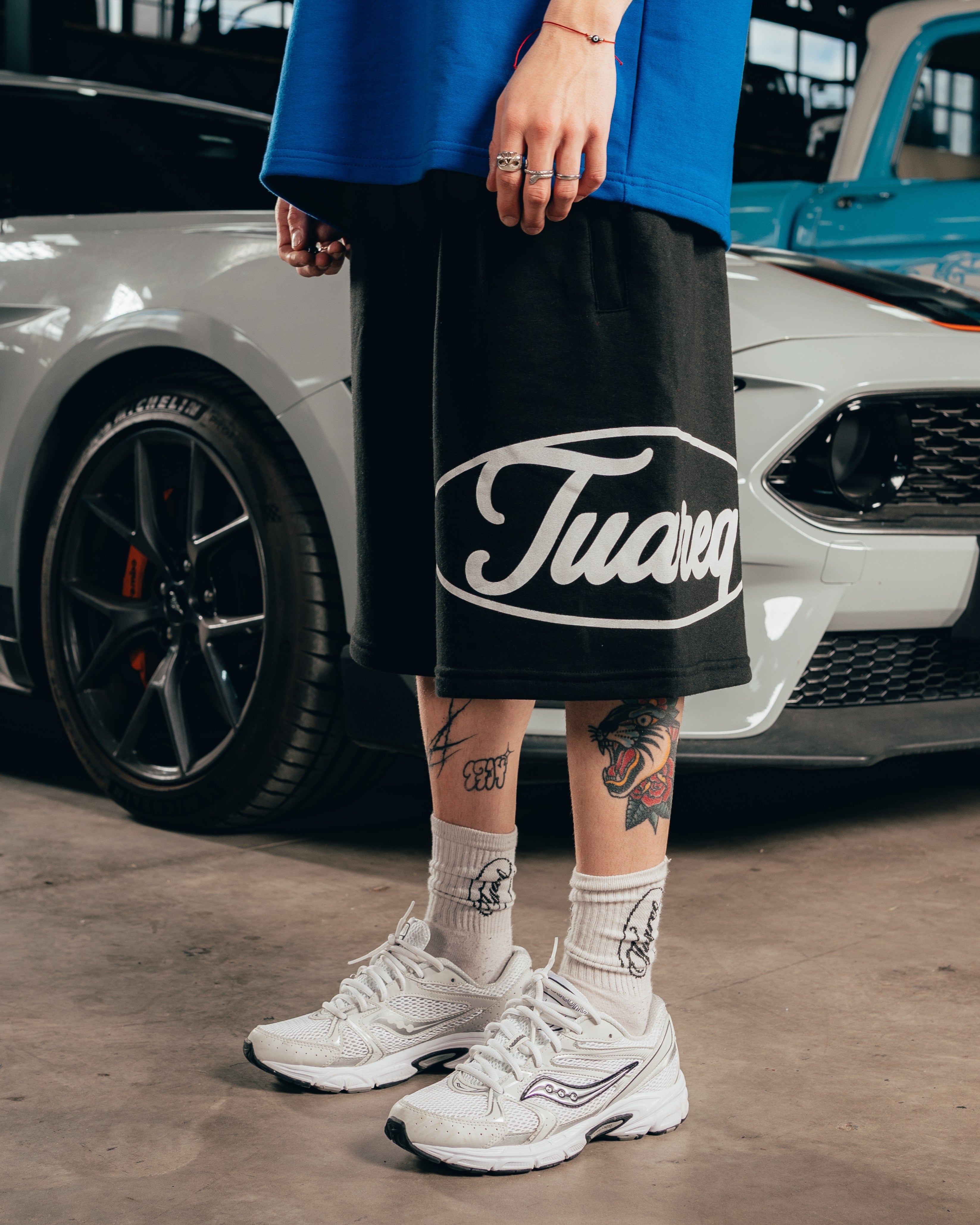 SHORT OVERSIZED [ FORD ] OVALO BLACK
