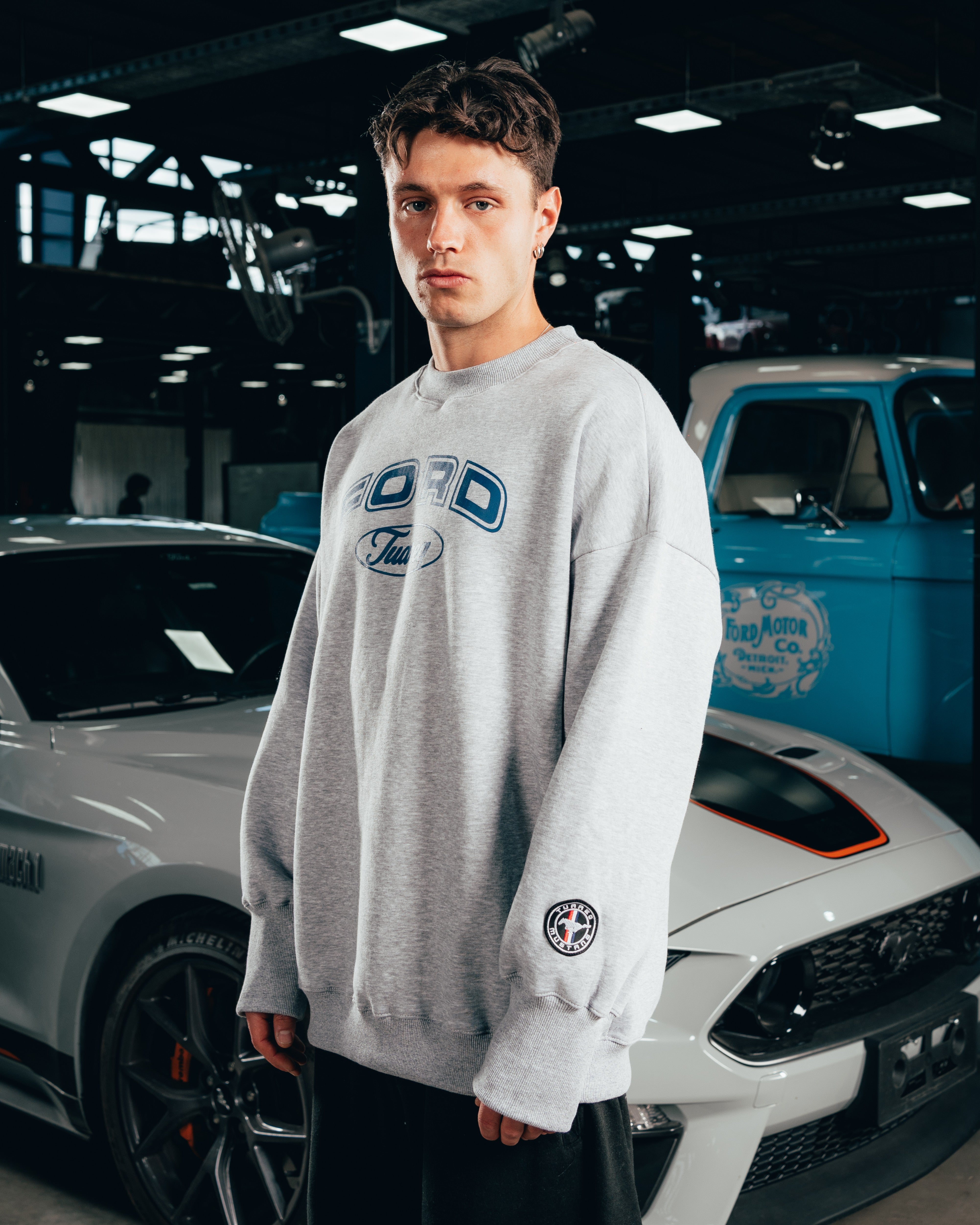 CREWNECK [ FORD ] UNIVERSITY GREY