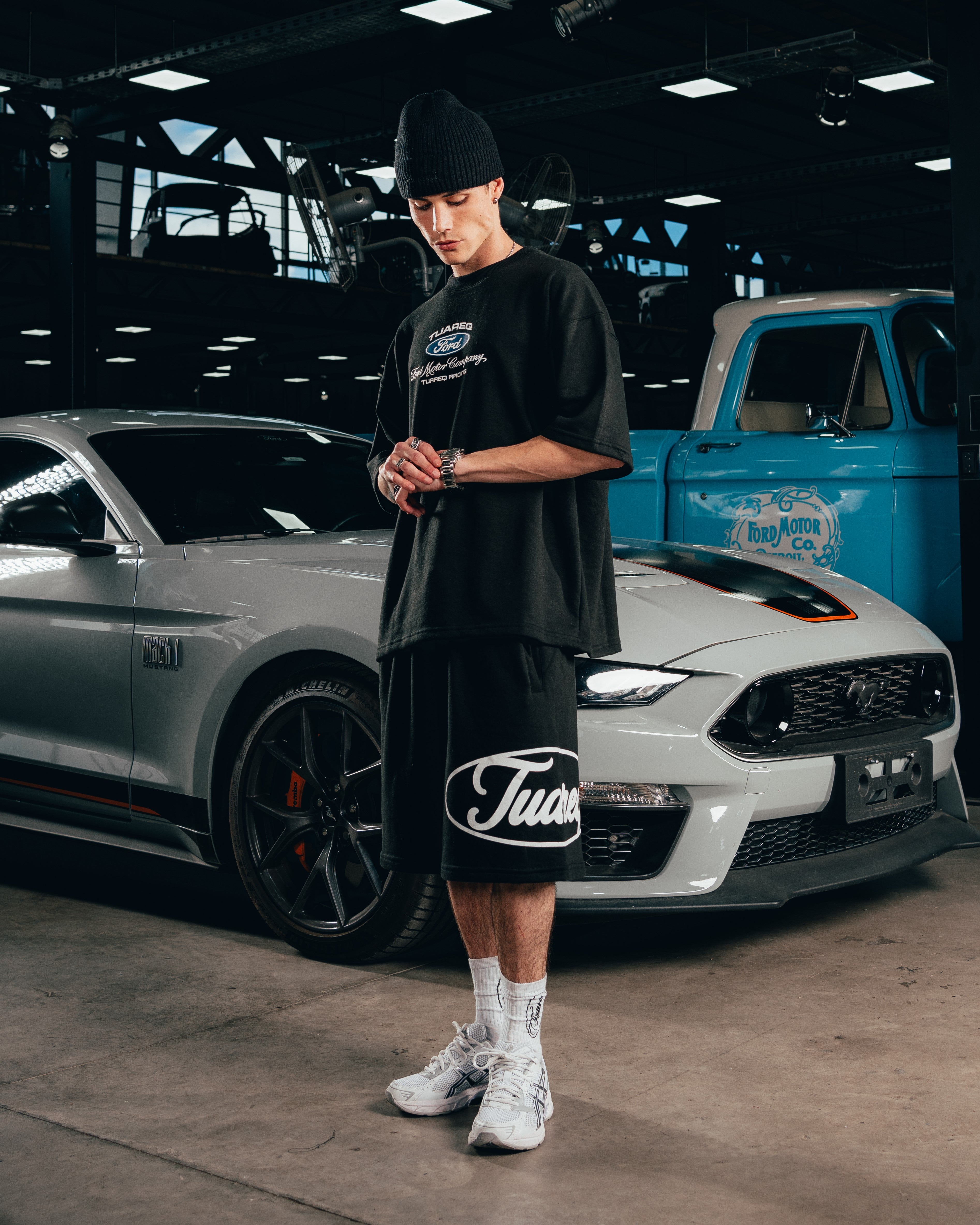 SHORT OVERSIZED [ FORD ] OVALO BLACK