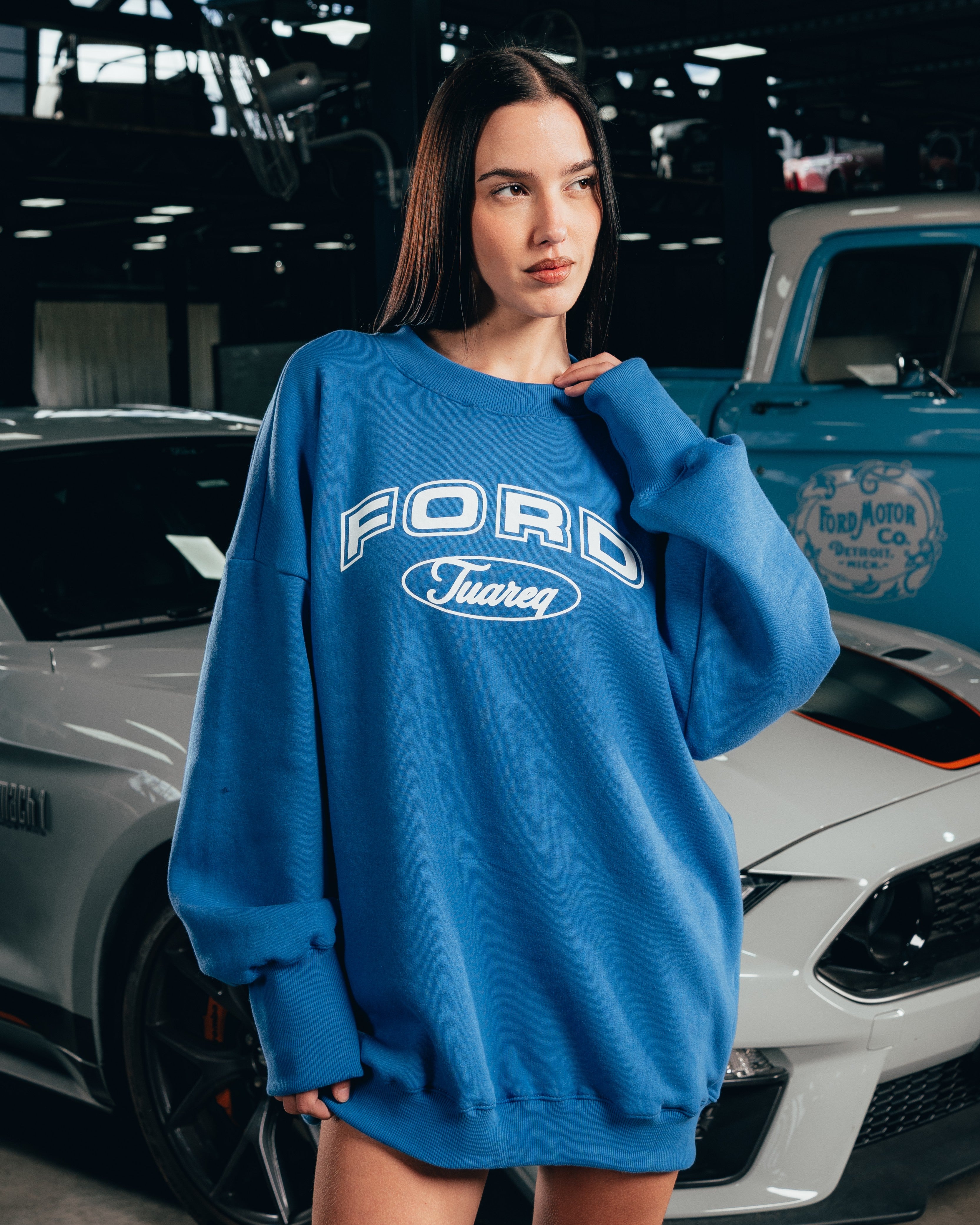 CREWNECK [ FORD ] UNIVERSITY BLUE