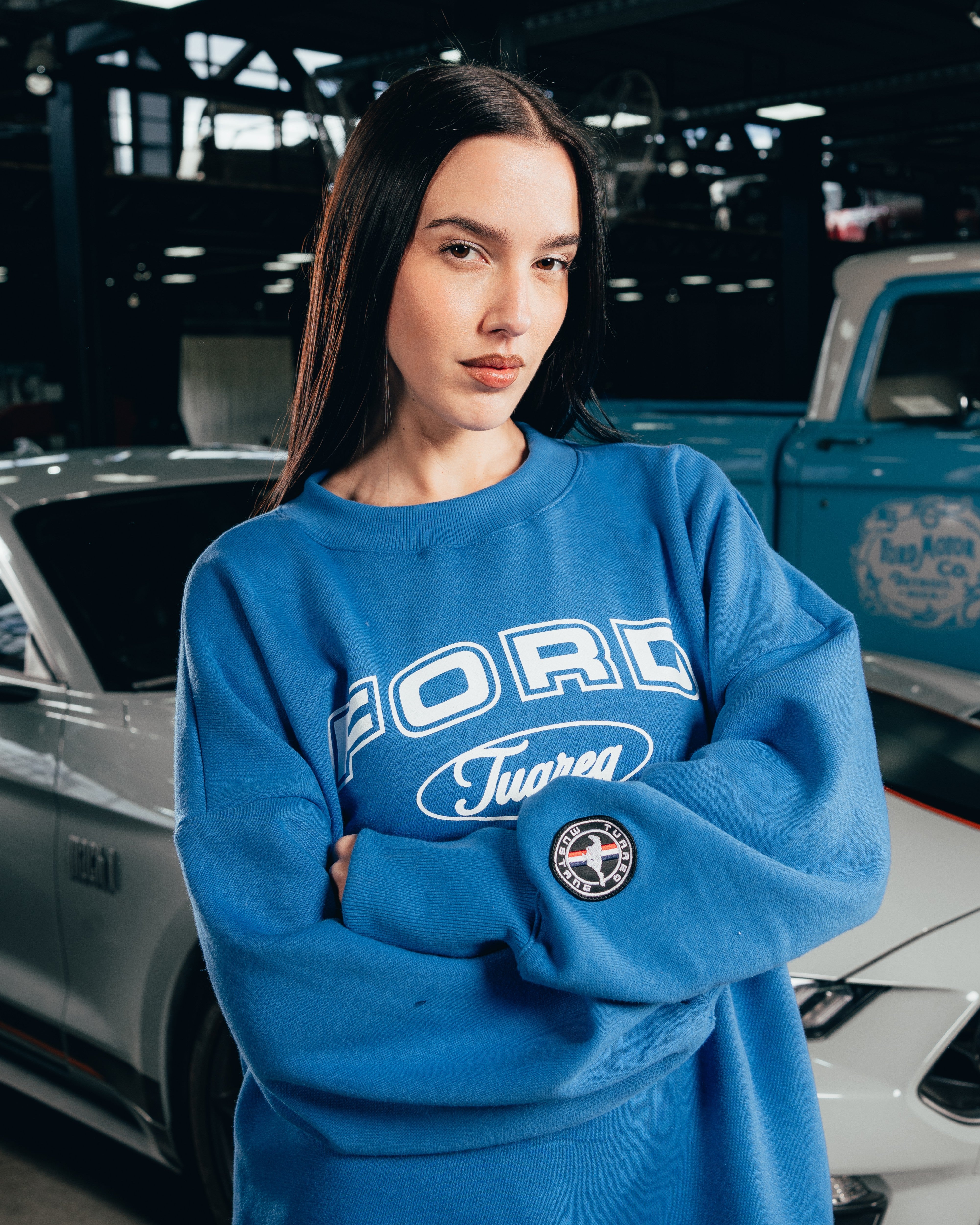 CREWNECK [ FORD ] UNIVERSITY BLUE