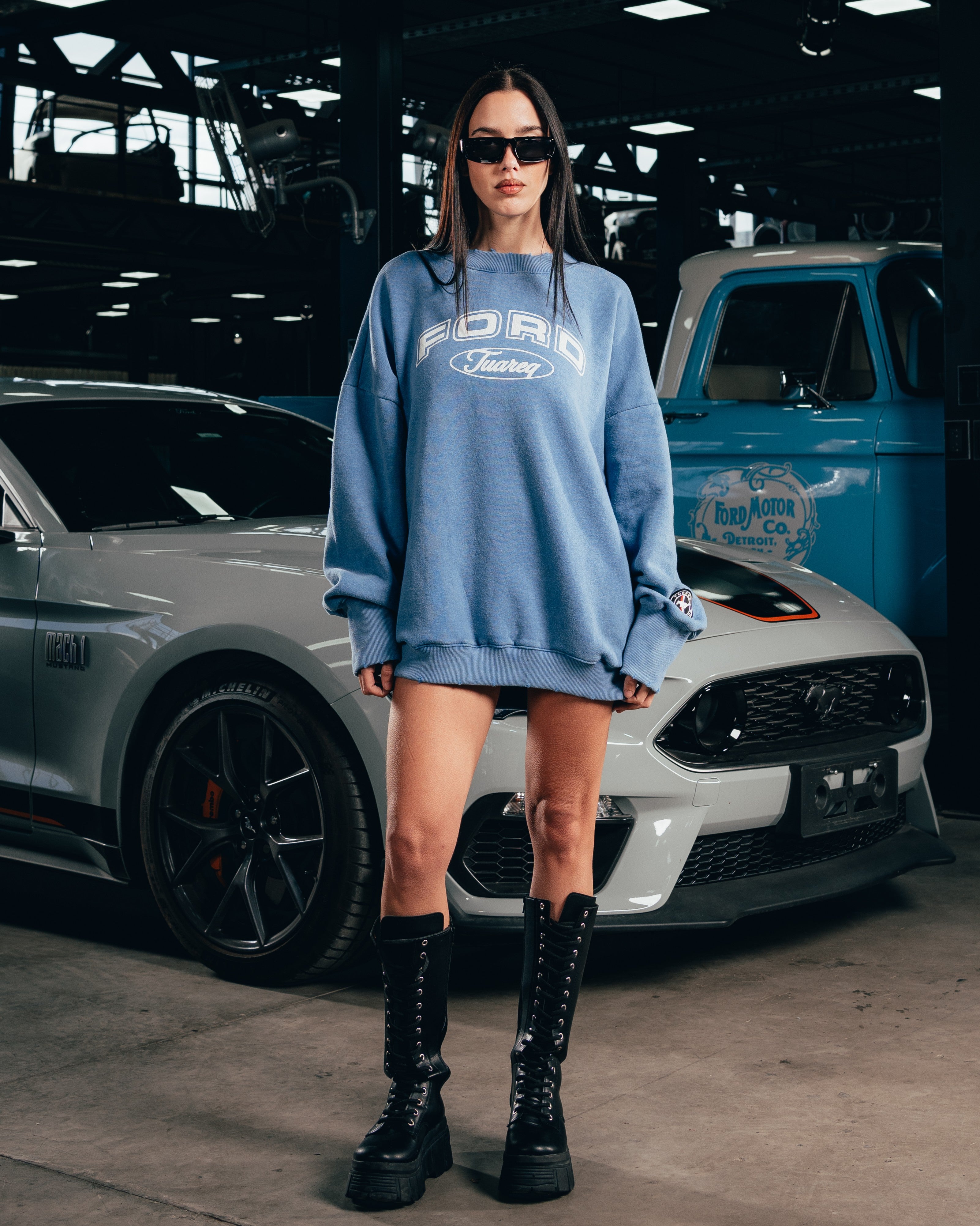 CREWNECK [ FORD ] UNIVERSITY ACID WASHED