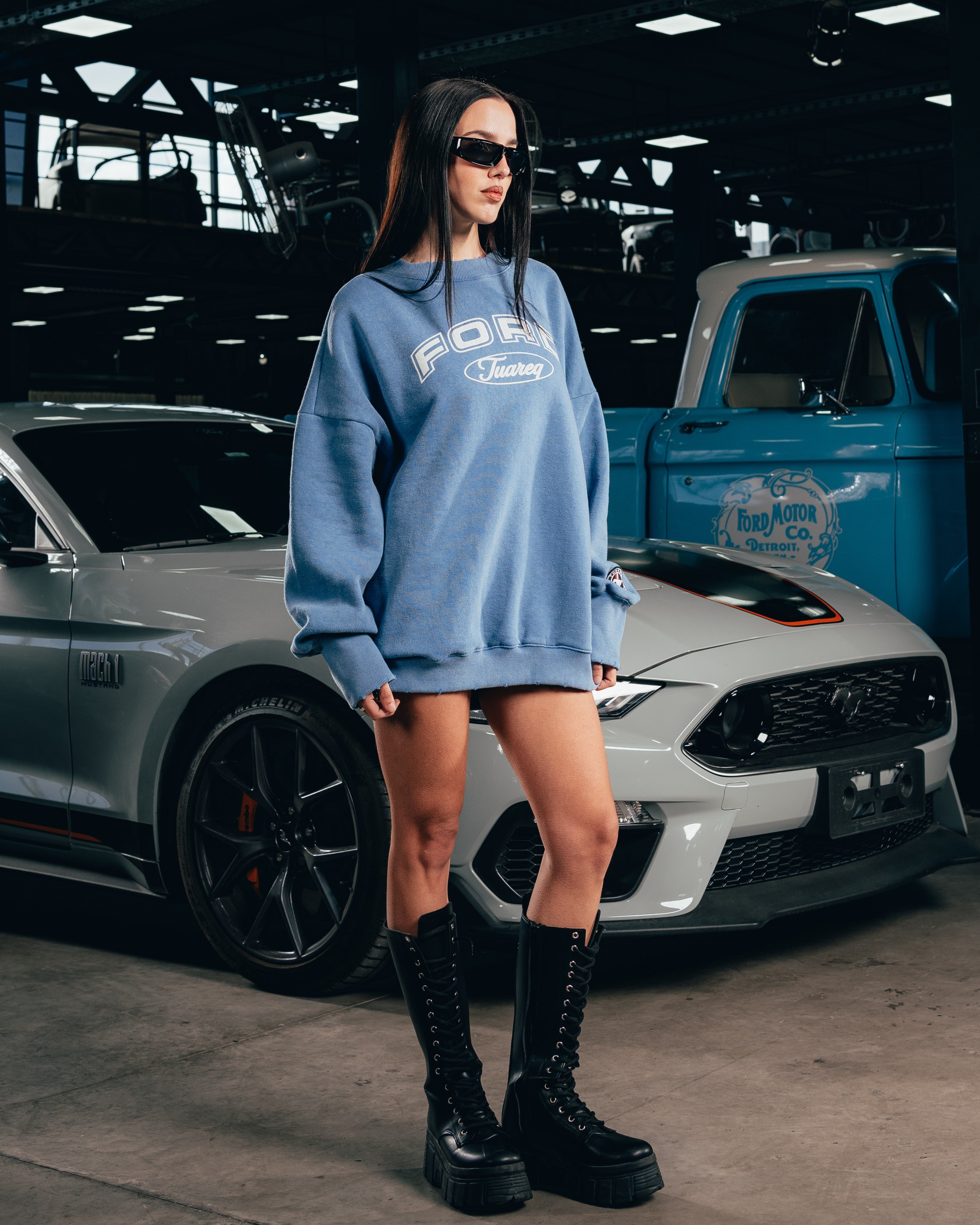 CREWNECK [ FORD ] UNIVERSITY ACID WASHED