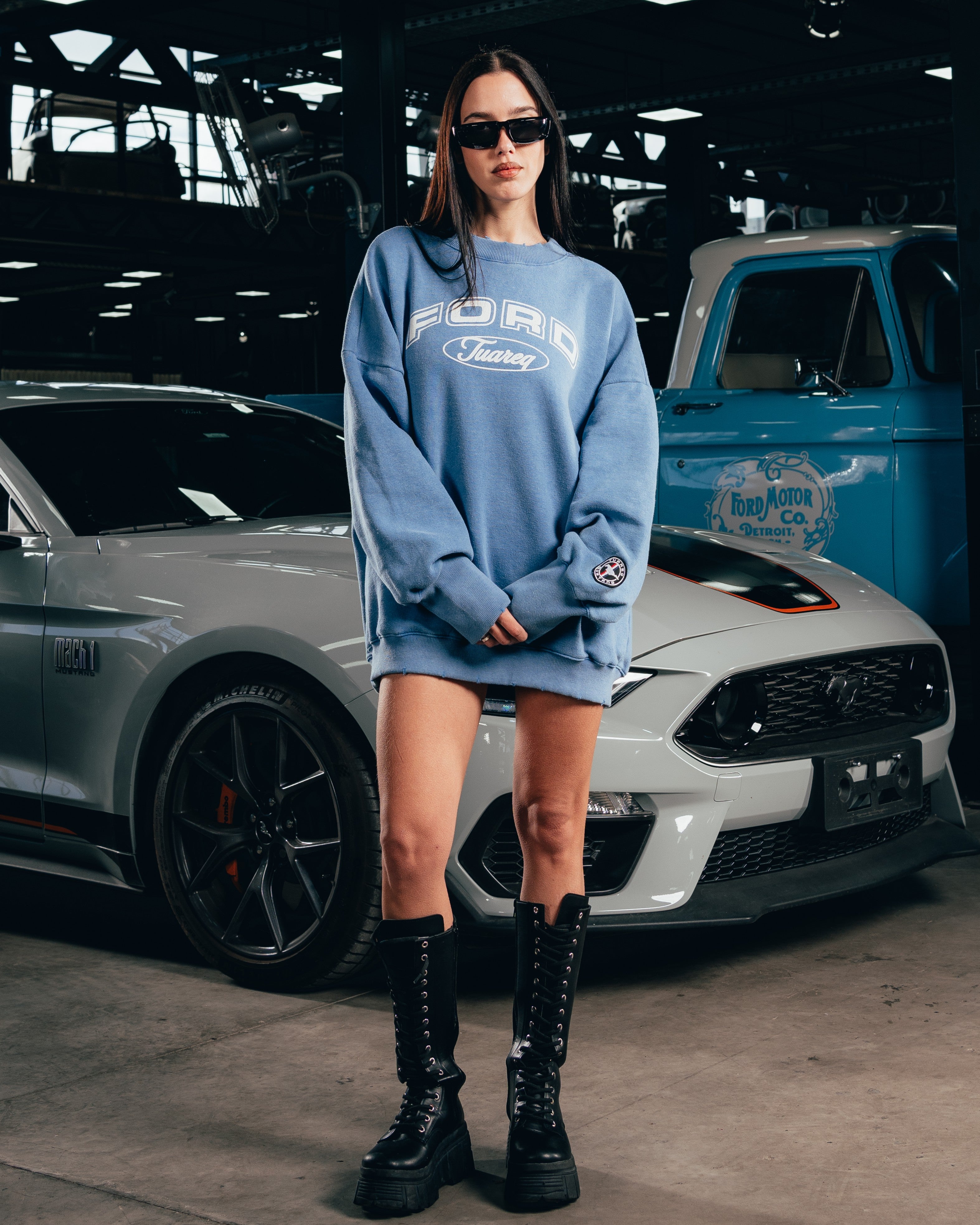 CREWNECK [ FORD ] UNIVERSITY ACID WASHED