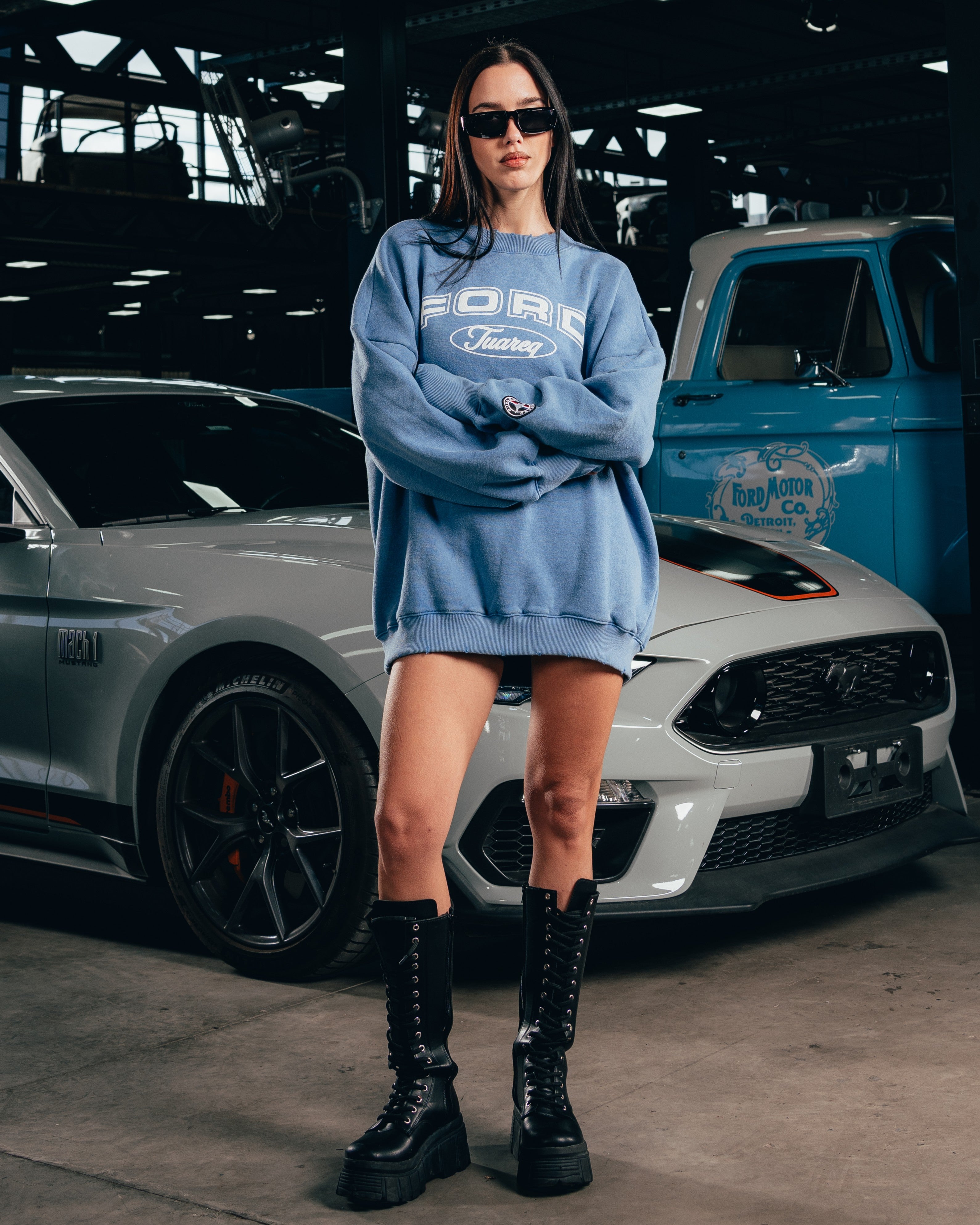 CREWNECK [ FORD ] UNIVERSITY ACID WASHED