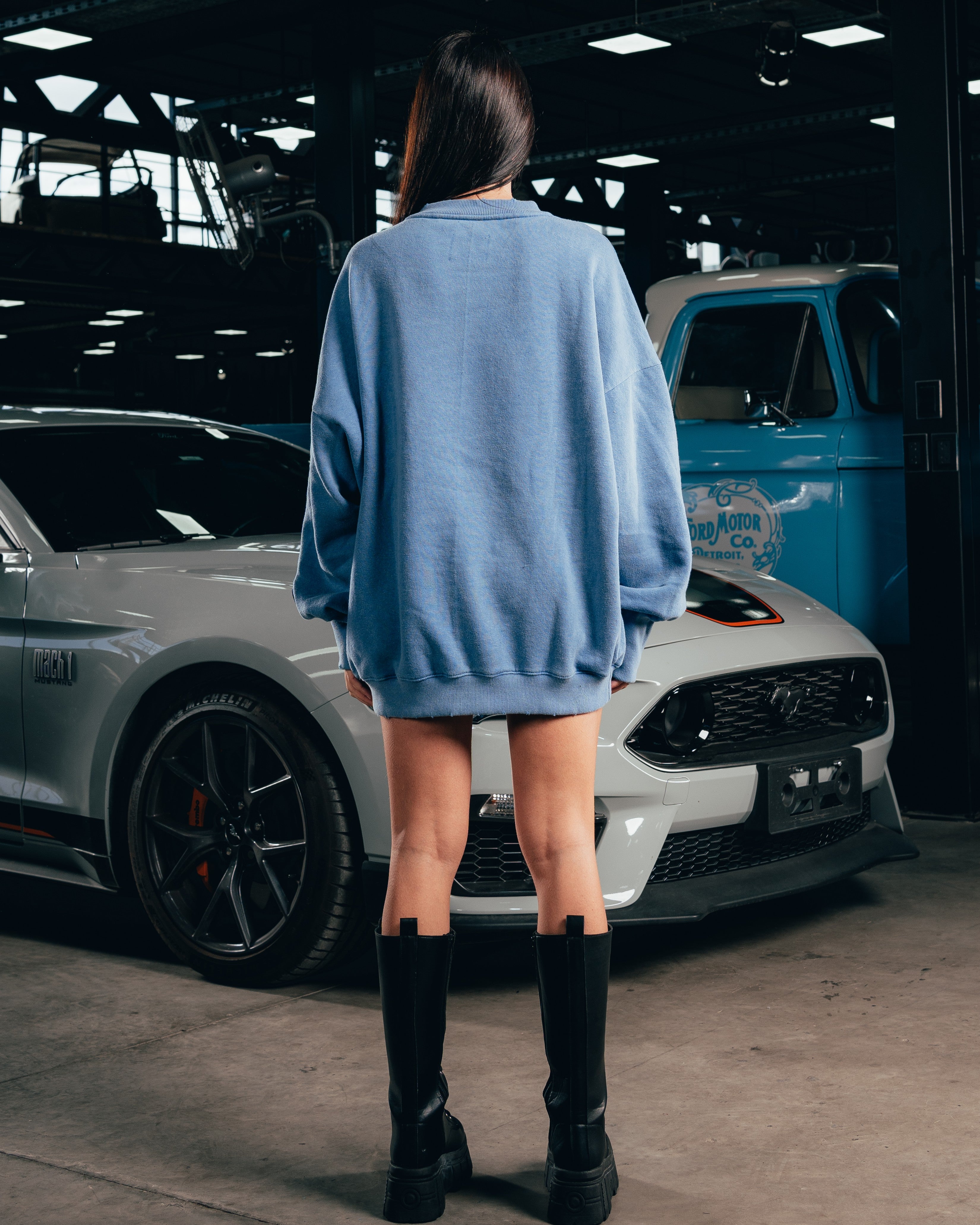 CREWNECK [ FORD ] UNIVERSITY ACID WASHED