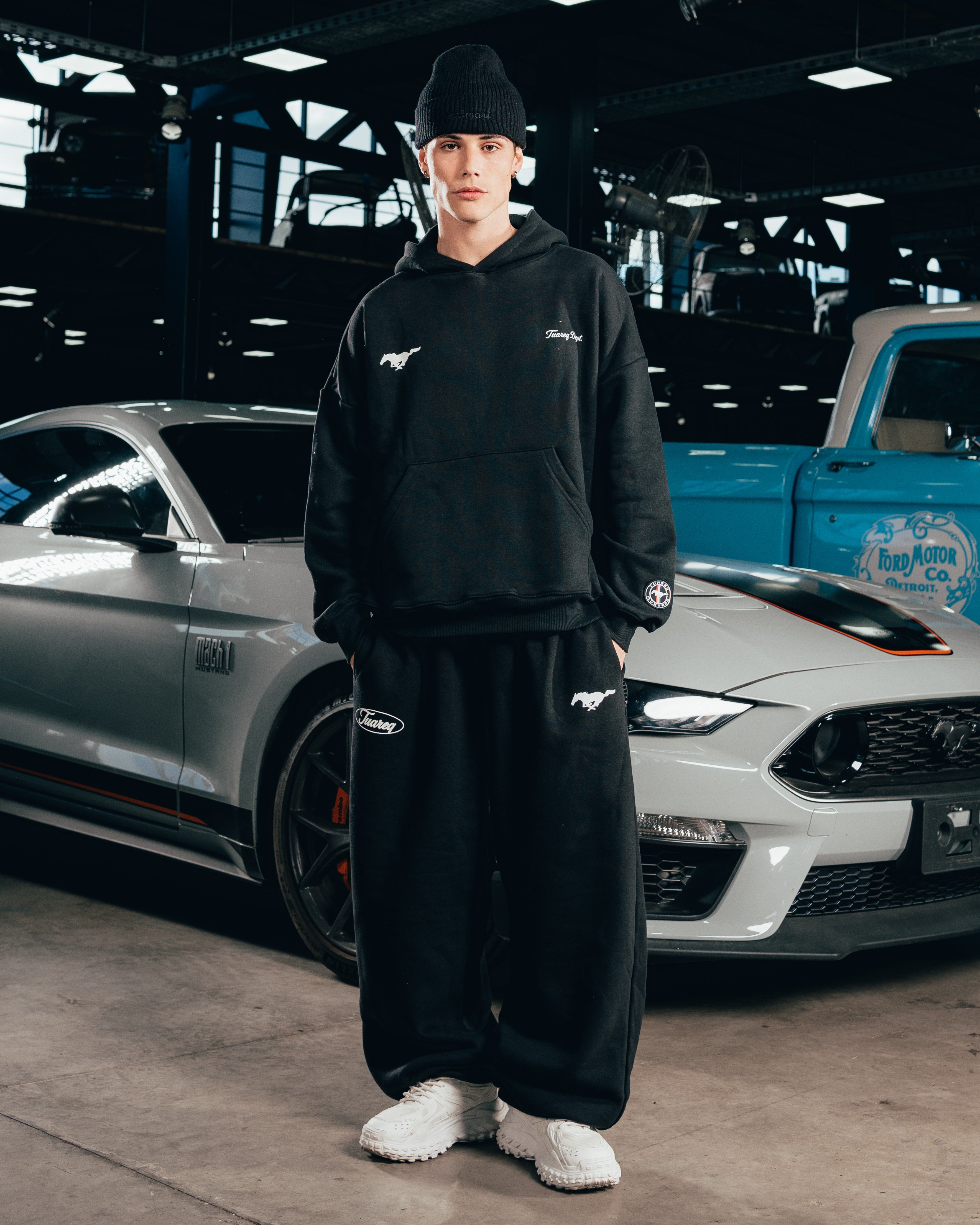 HOODIE EXTRAHEAVY [ FORD ] MUSTANG BLACK