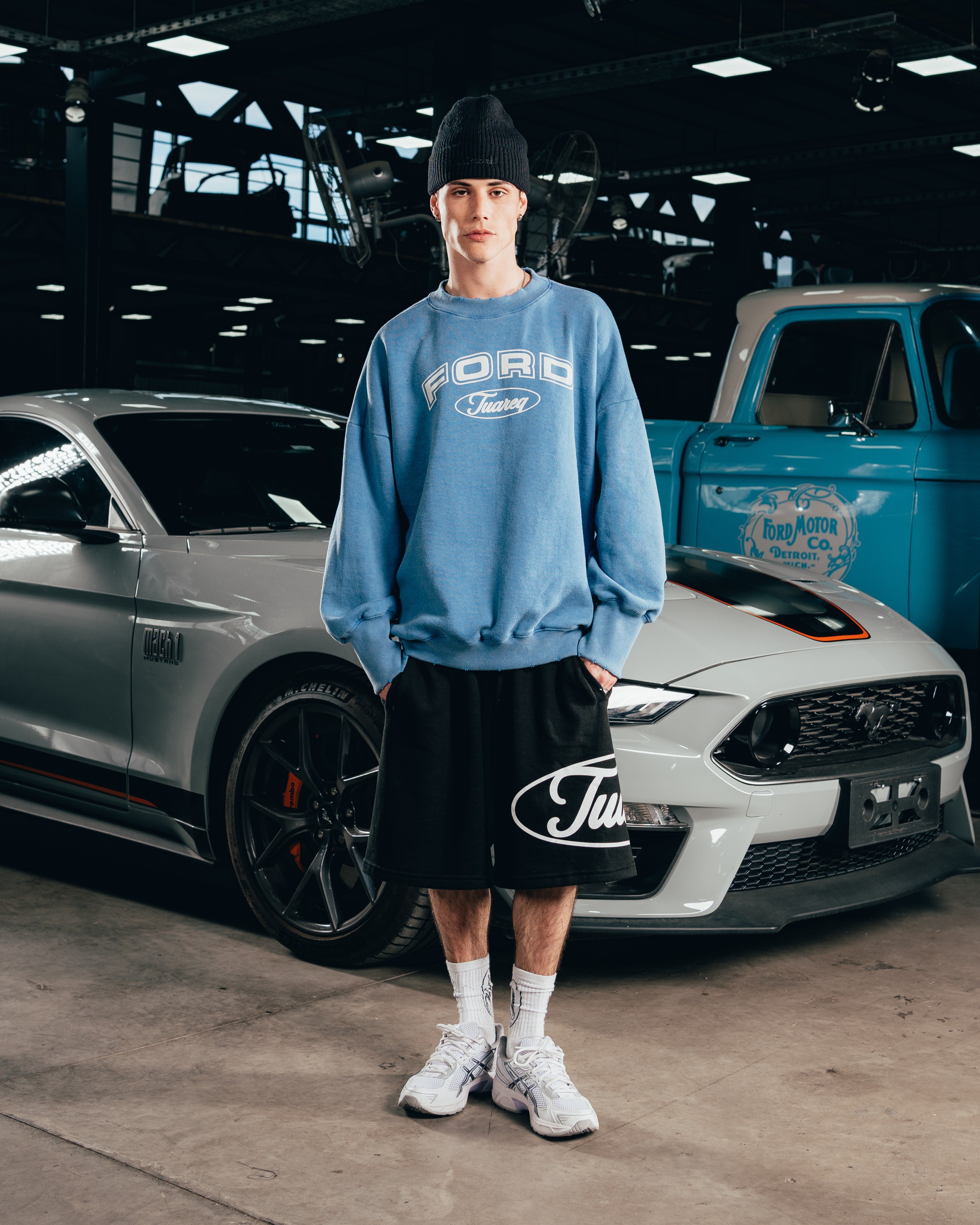 SHORT OVERSIZED [ FORD ] OVALO BLACK