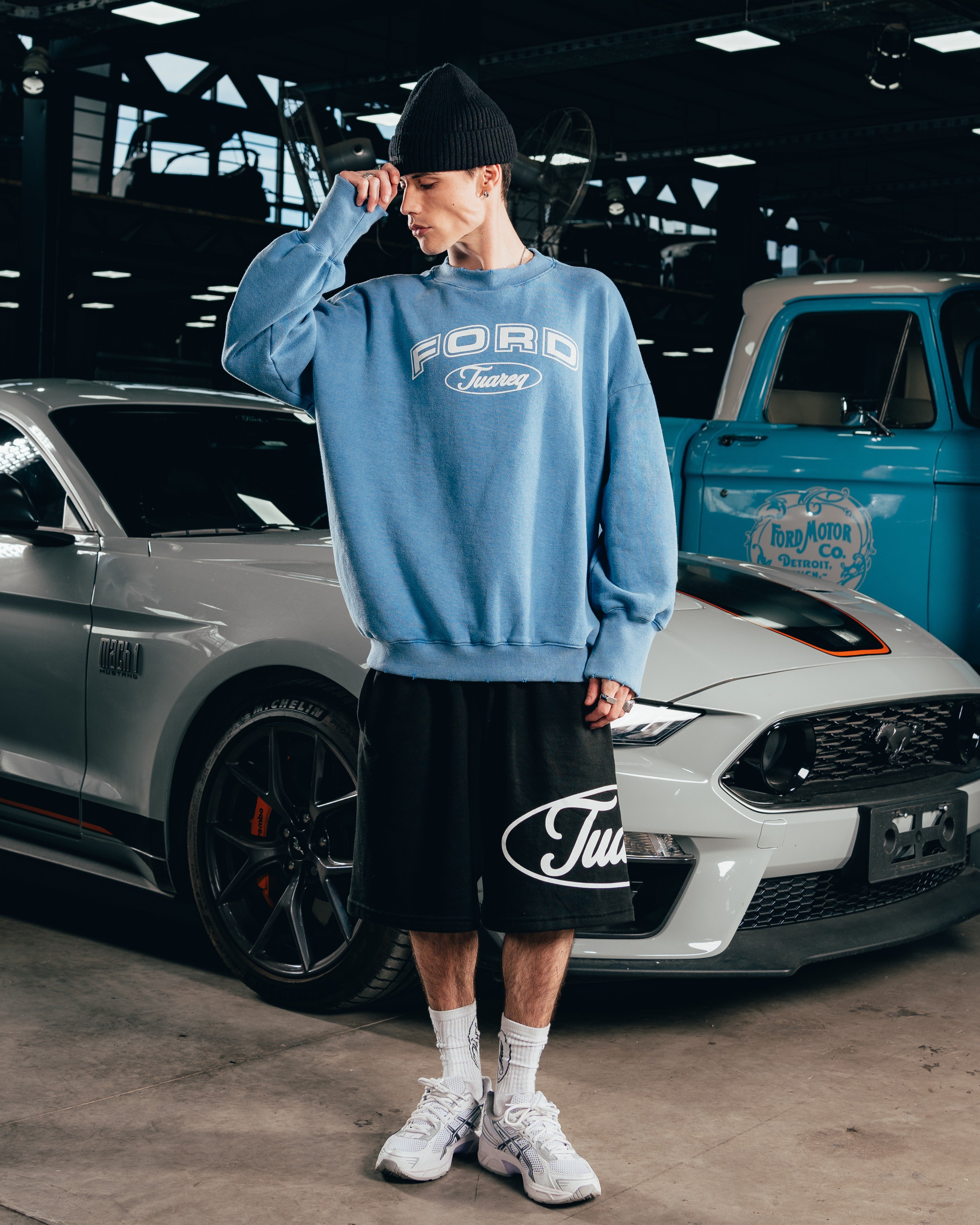 CREWNECK [ FORD ] UNIVERSITY ACID WASHED