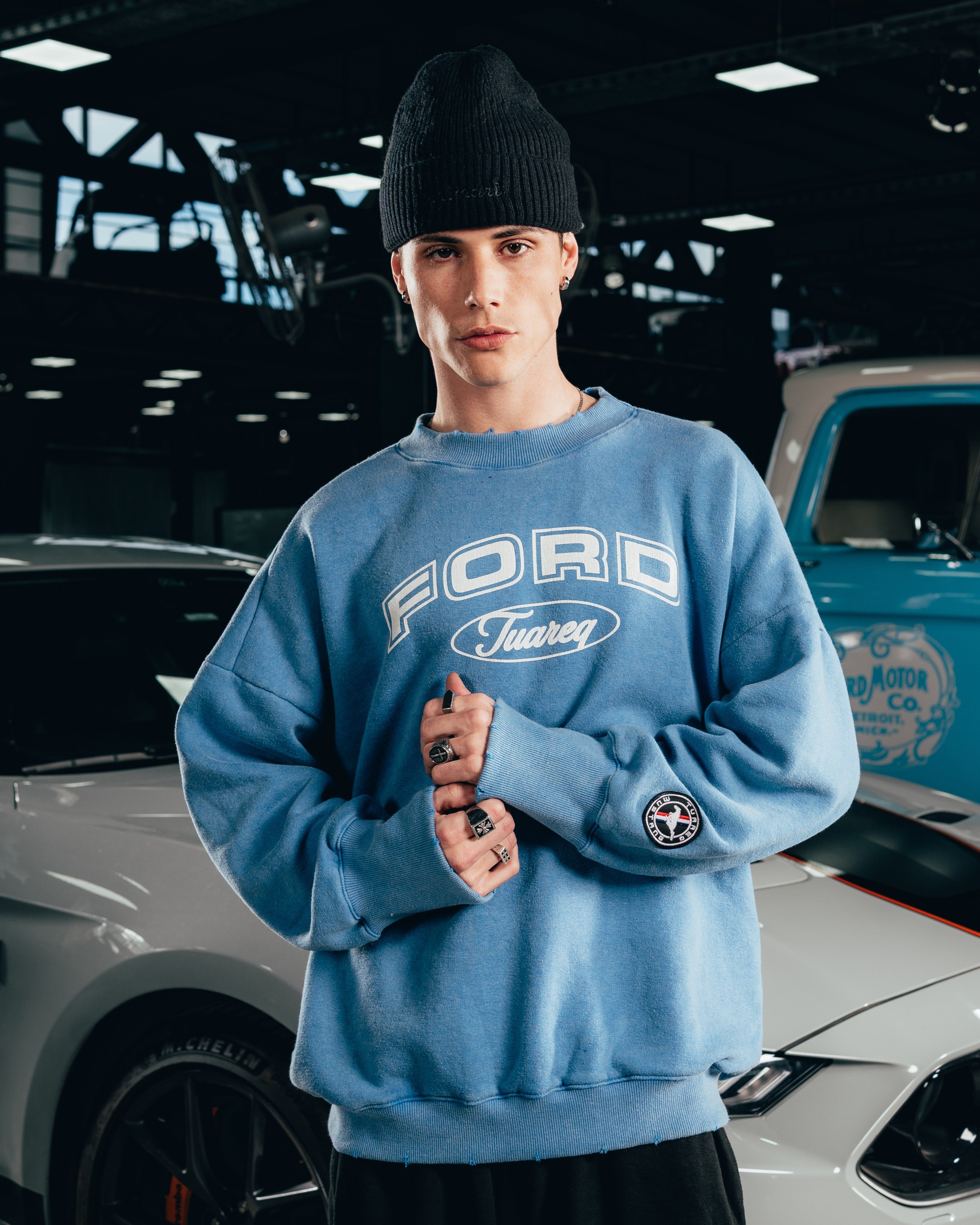 CREWNECK [ FORD ] UNIVERSITY ACID WASHED