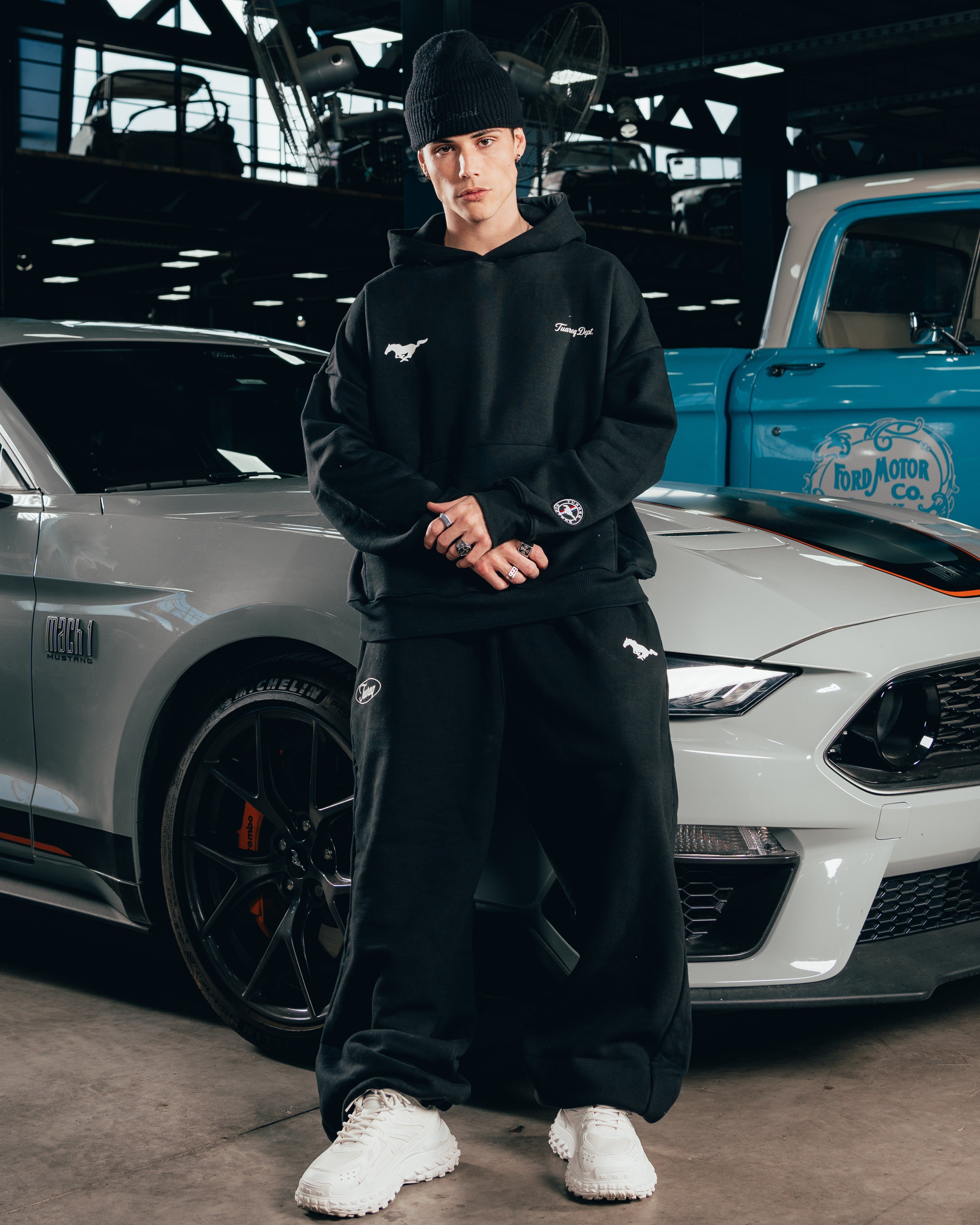 HOODIE EXTRAHEAVY [ FORD ] MUSTANG BLACK