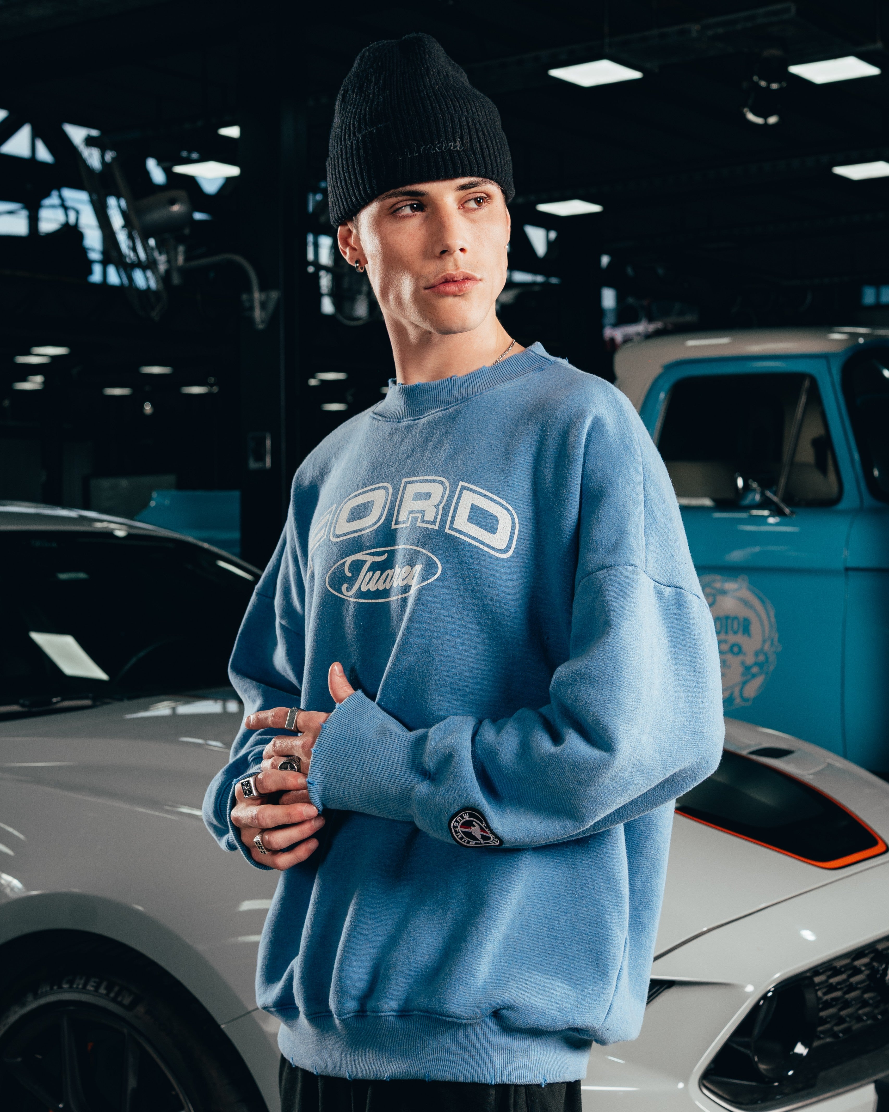 CREWNECK [ FORD ] UNIVERSITY ACID WASHED