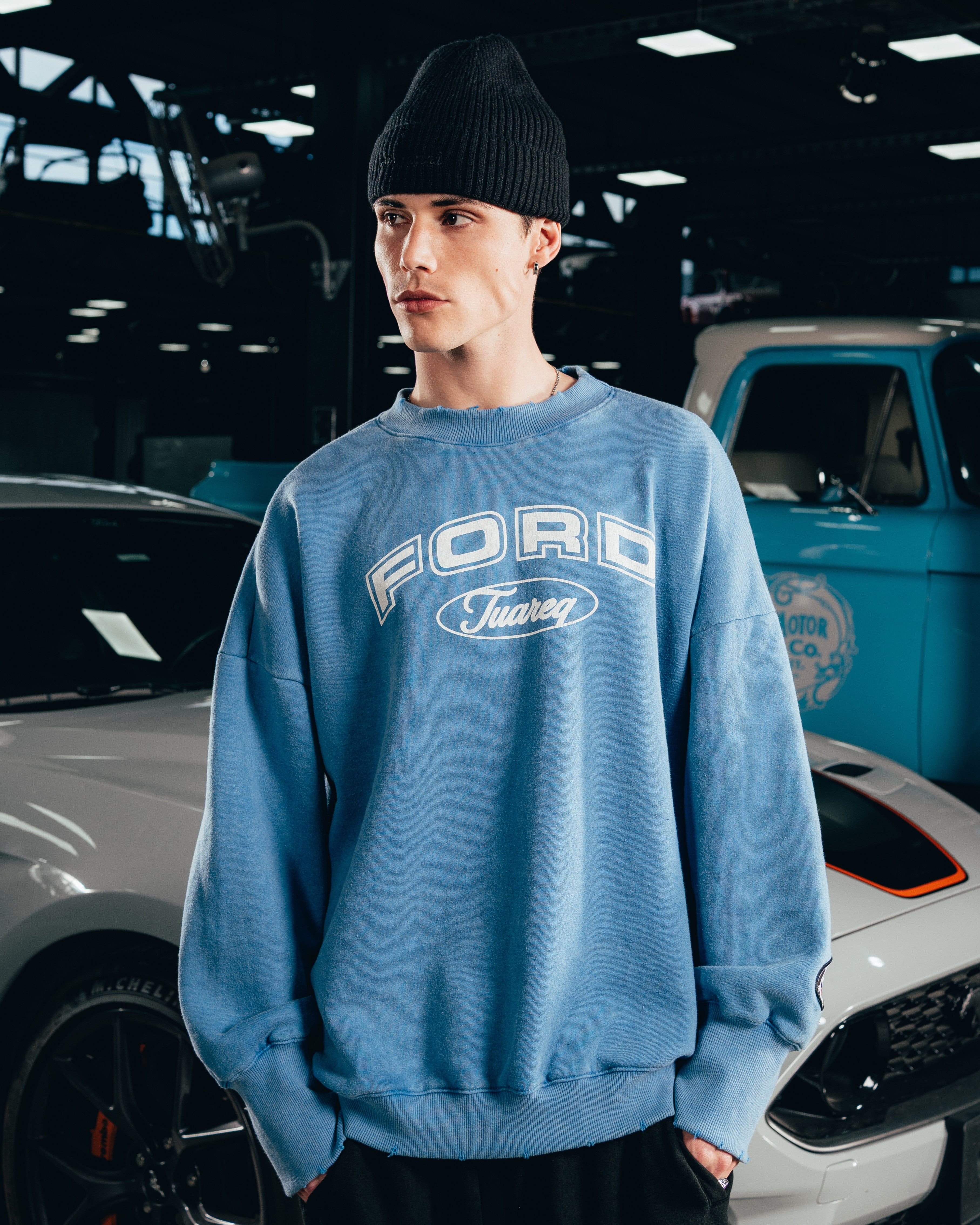 CREWNECK [ FORD ] UNIVERSITY ACID WASHED