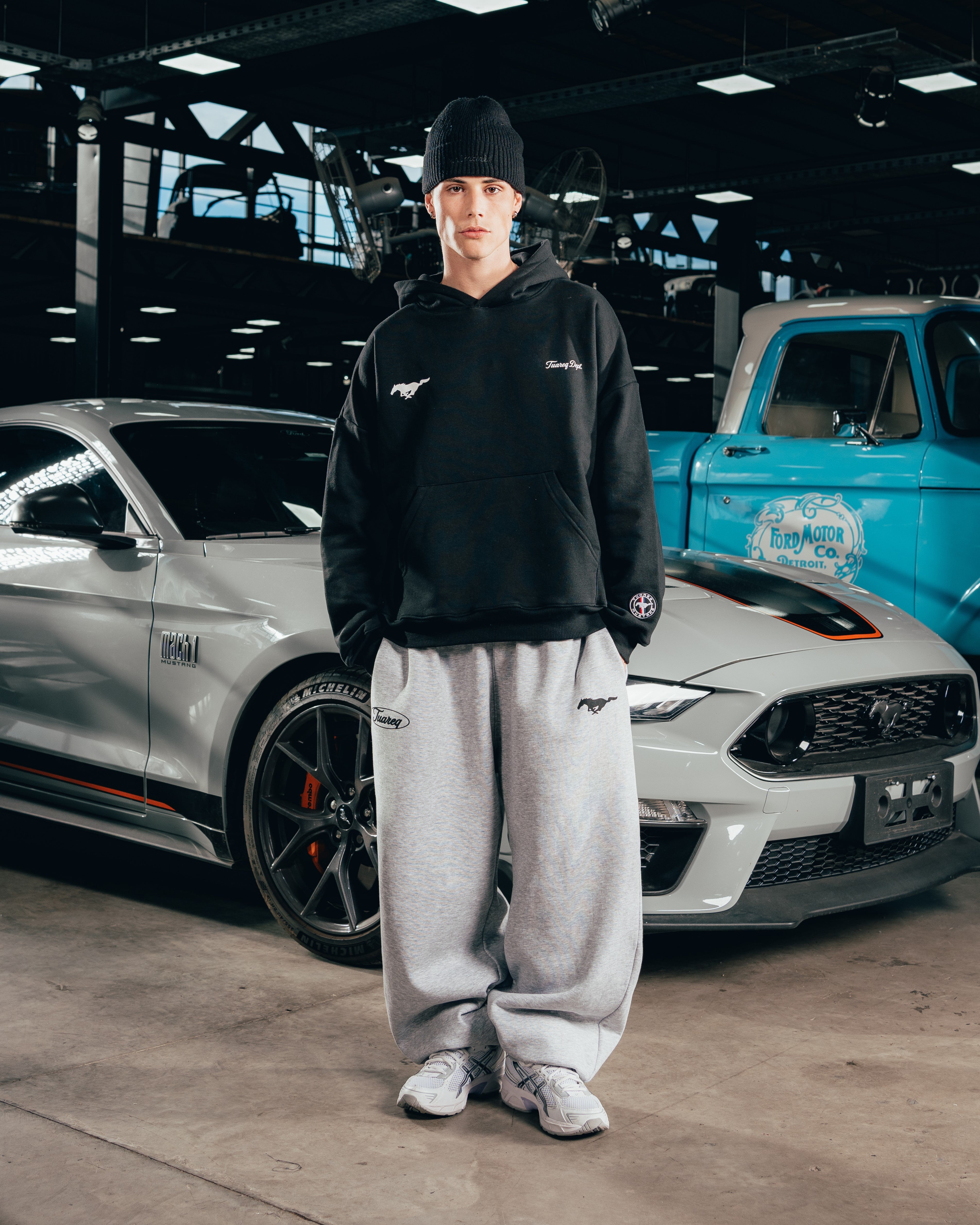 JOGGER OVERSIZED [ FORD ] MUSTANG GREY