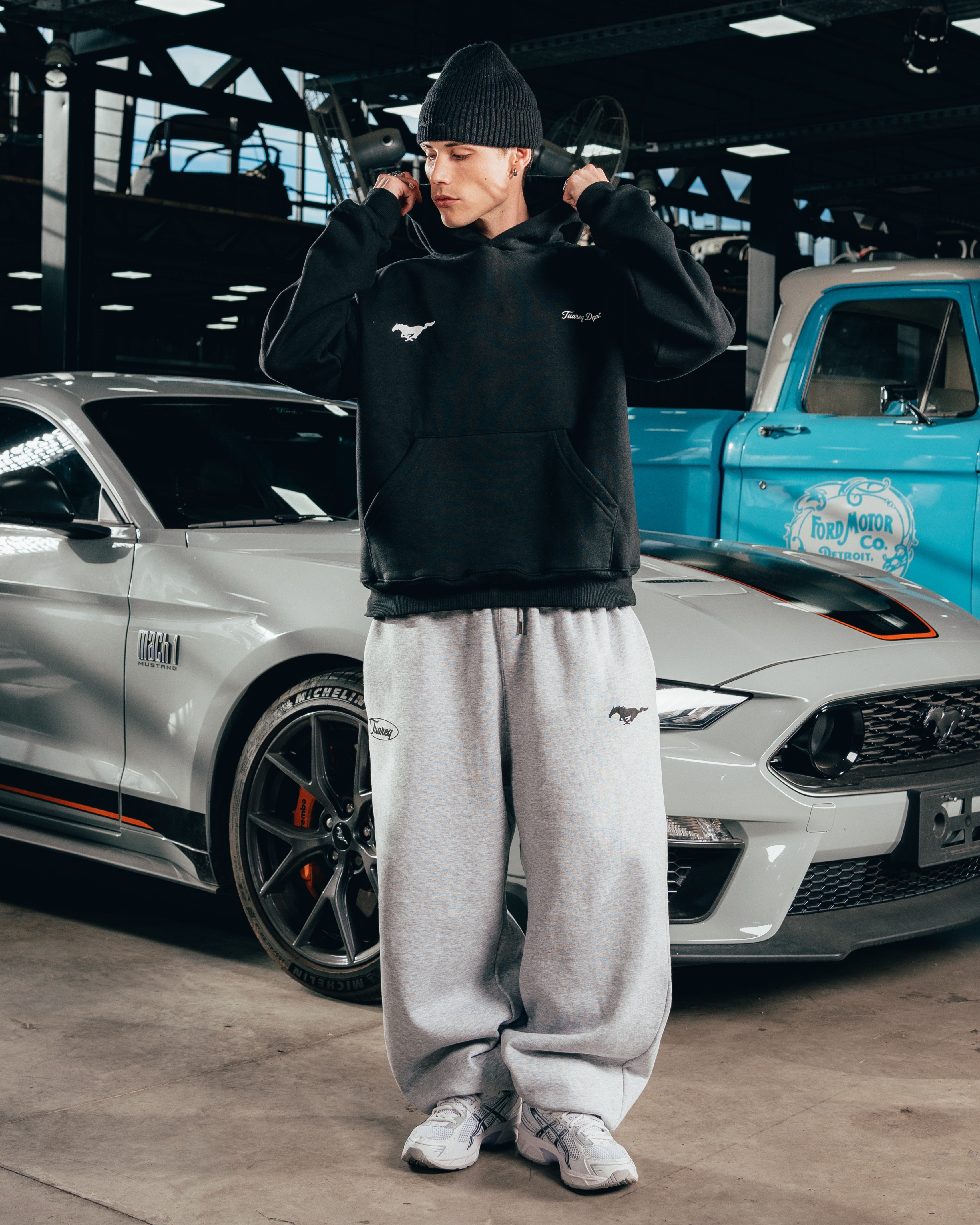 HOODIE EXTRAHEAVY [ FORD ] MUSTANG BLACK