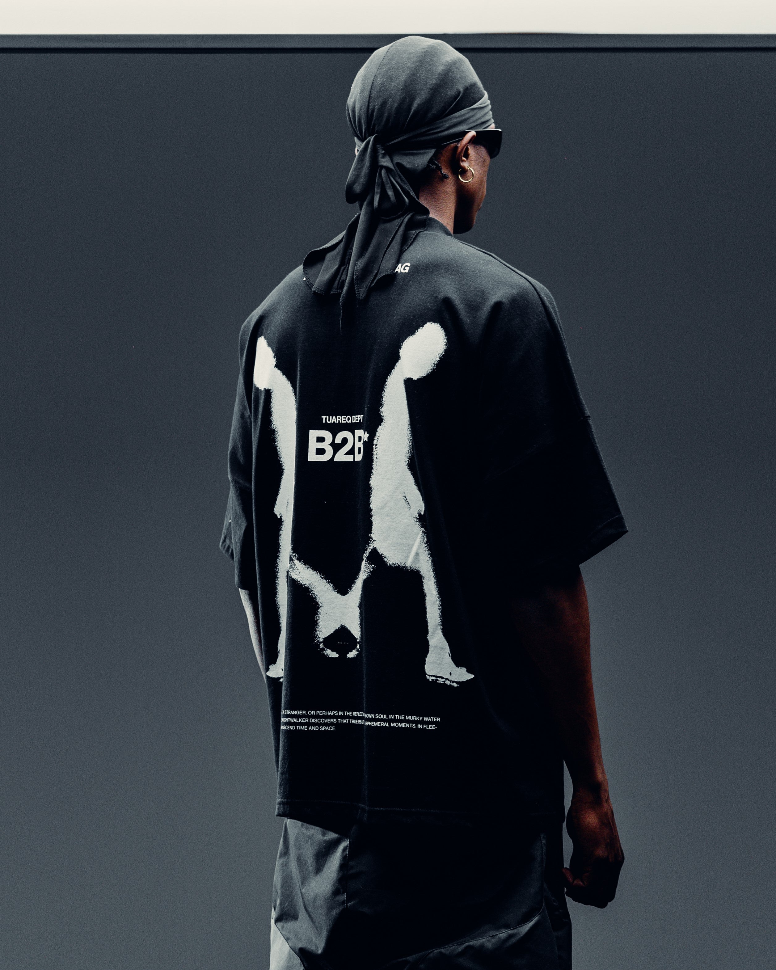 REMERA OVERSIZED [ B2B ] WALKER BLACK