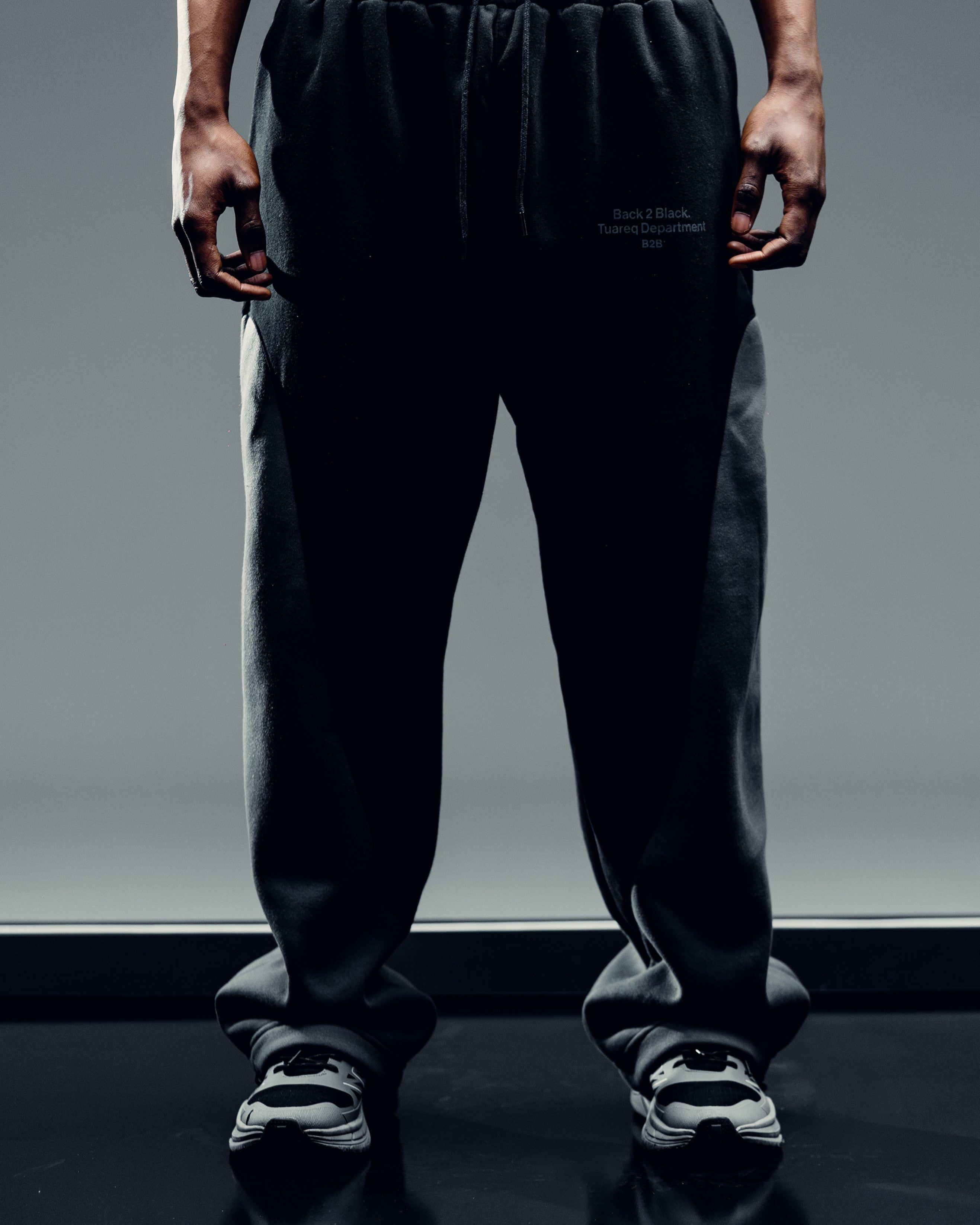 JOGGER PESADO [ B2B ] BLACK & GREY