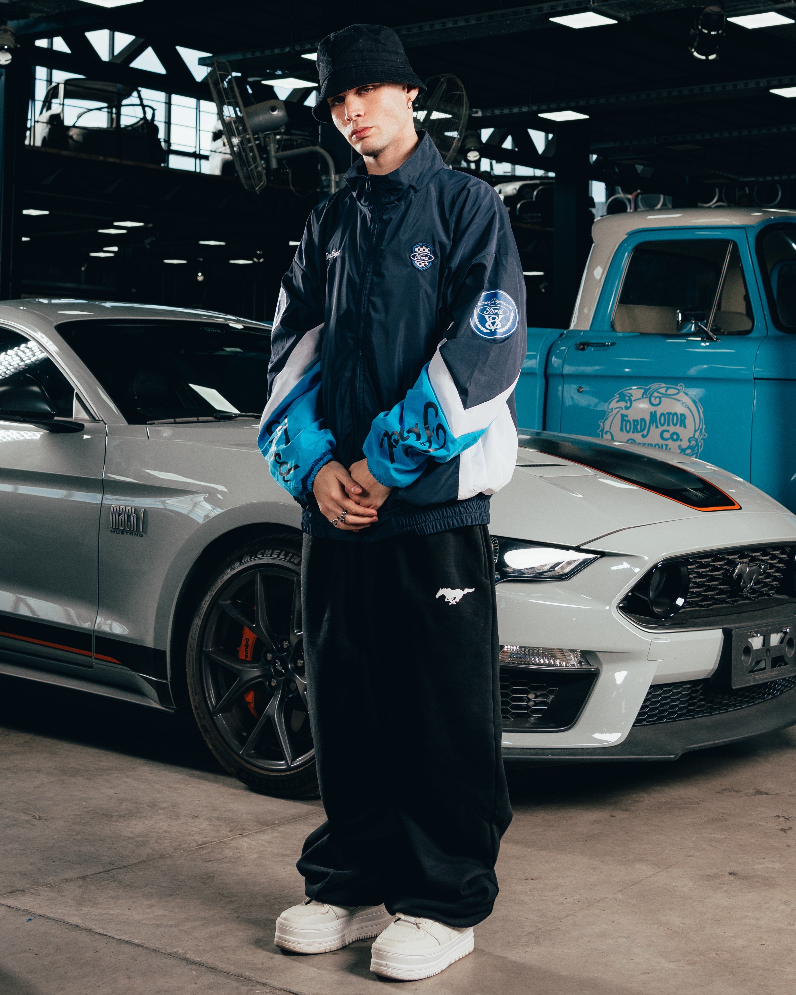 CAMPERA DEPORTIVA ROMPEVIENTO [ FORD ] BICOLOR BLUE