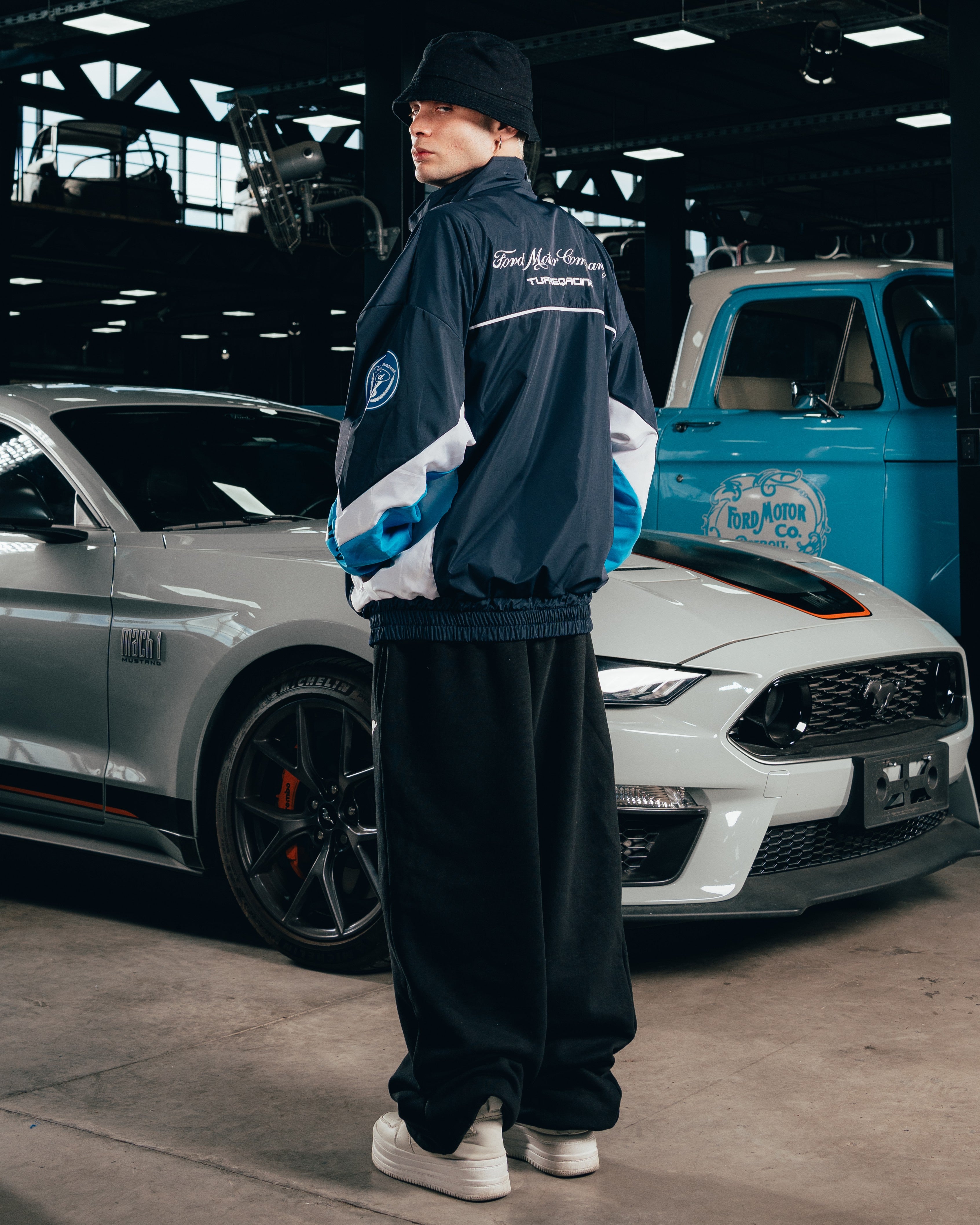 CAMPERA DEPORTIVA ROMPEVIENTO [ FORD ] BICOLOR BLUE