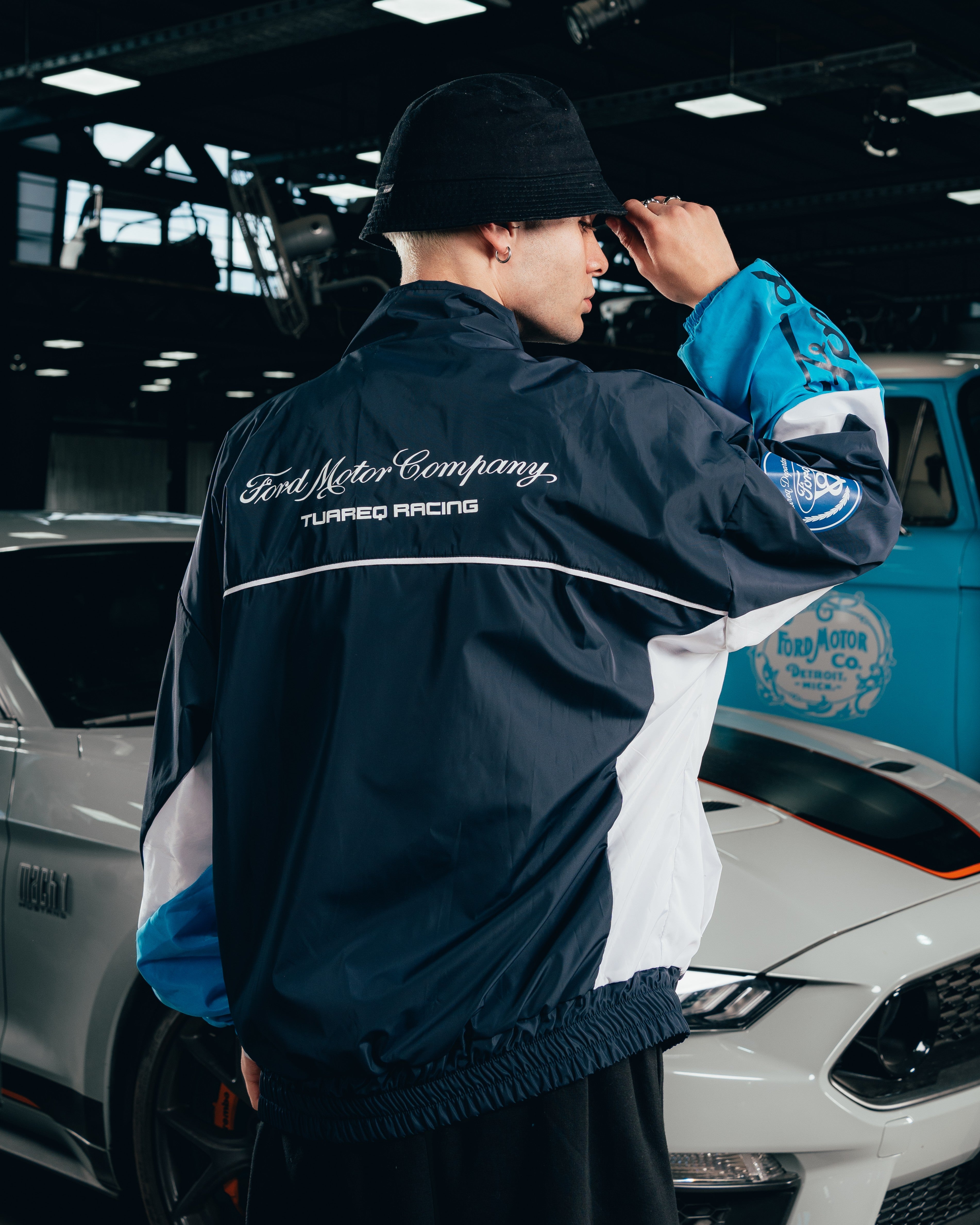 CAMPERA DEPORTIVA ROMPEVIENTO [ FORD ] BICOLOR BLUE