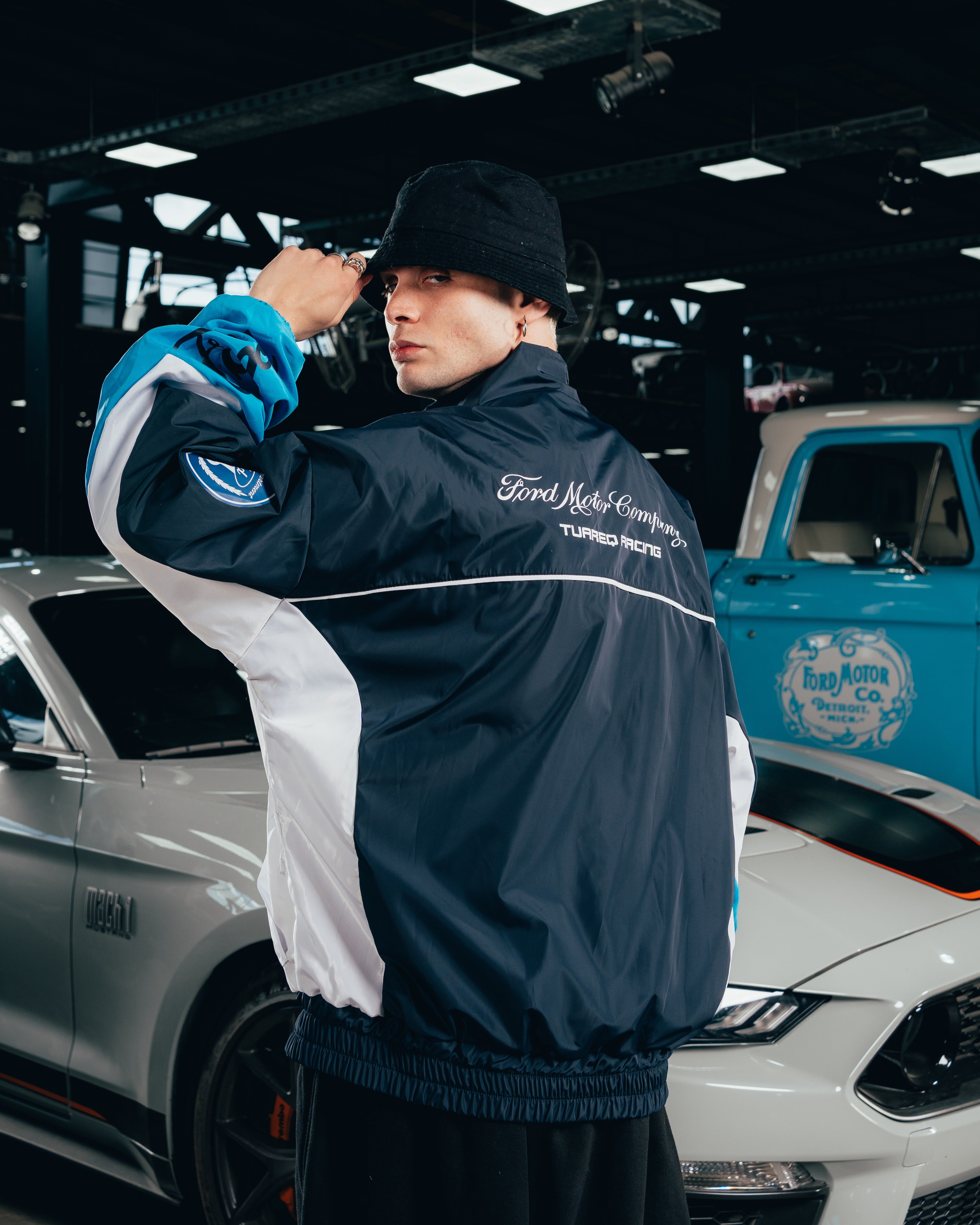 CAMPERA DEPORTIVA ROMPEVIENTO [ FORD ] BICOLOR BLUE