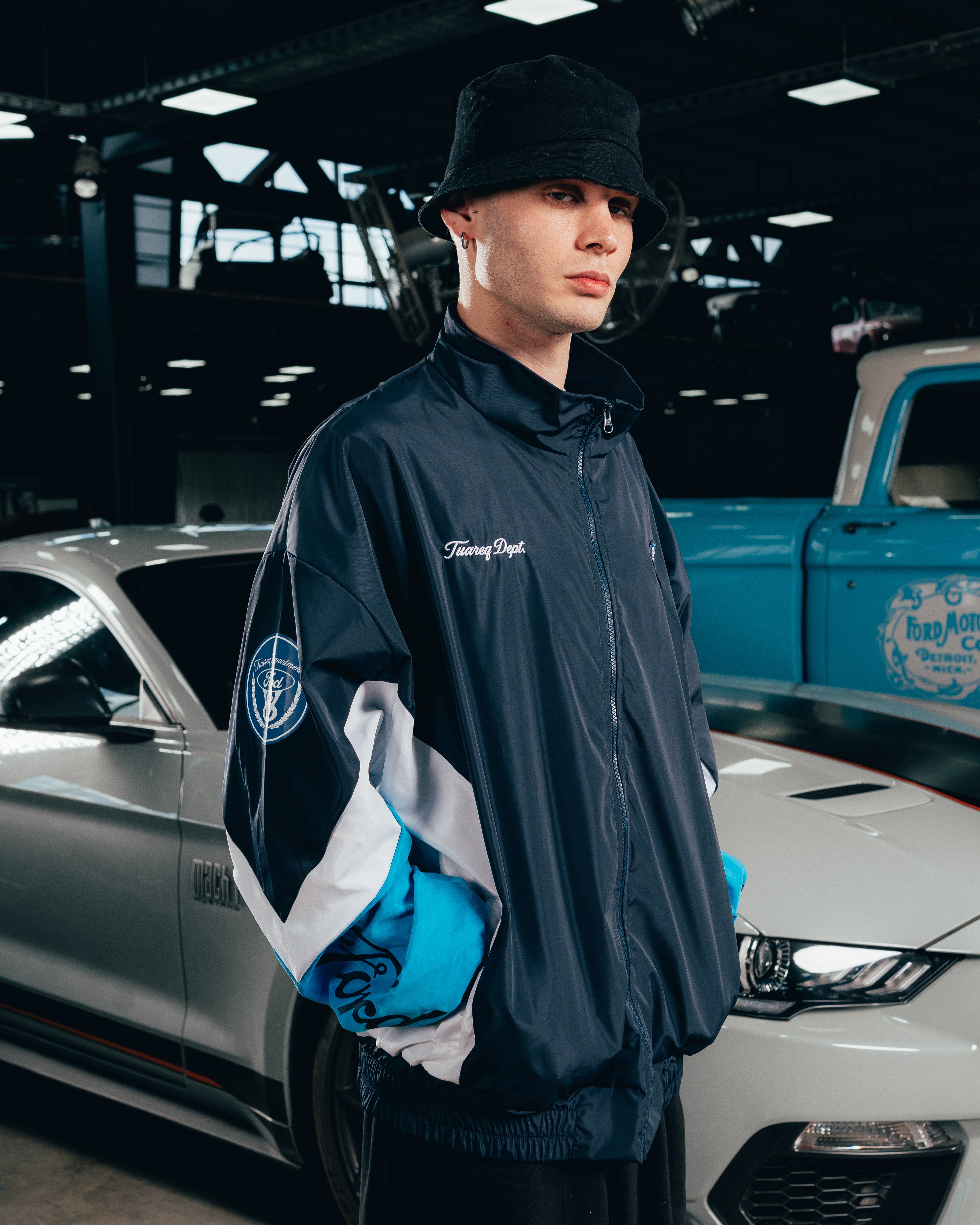 CAMPERA DEPORTIVA ROMPEVIENTO [ FORD ] BICOLOR BLUE