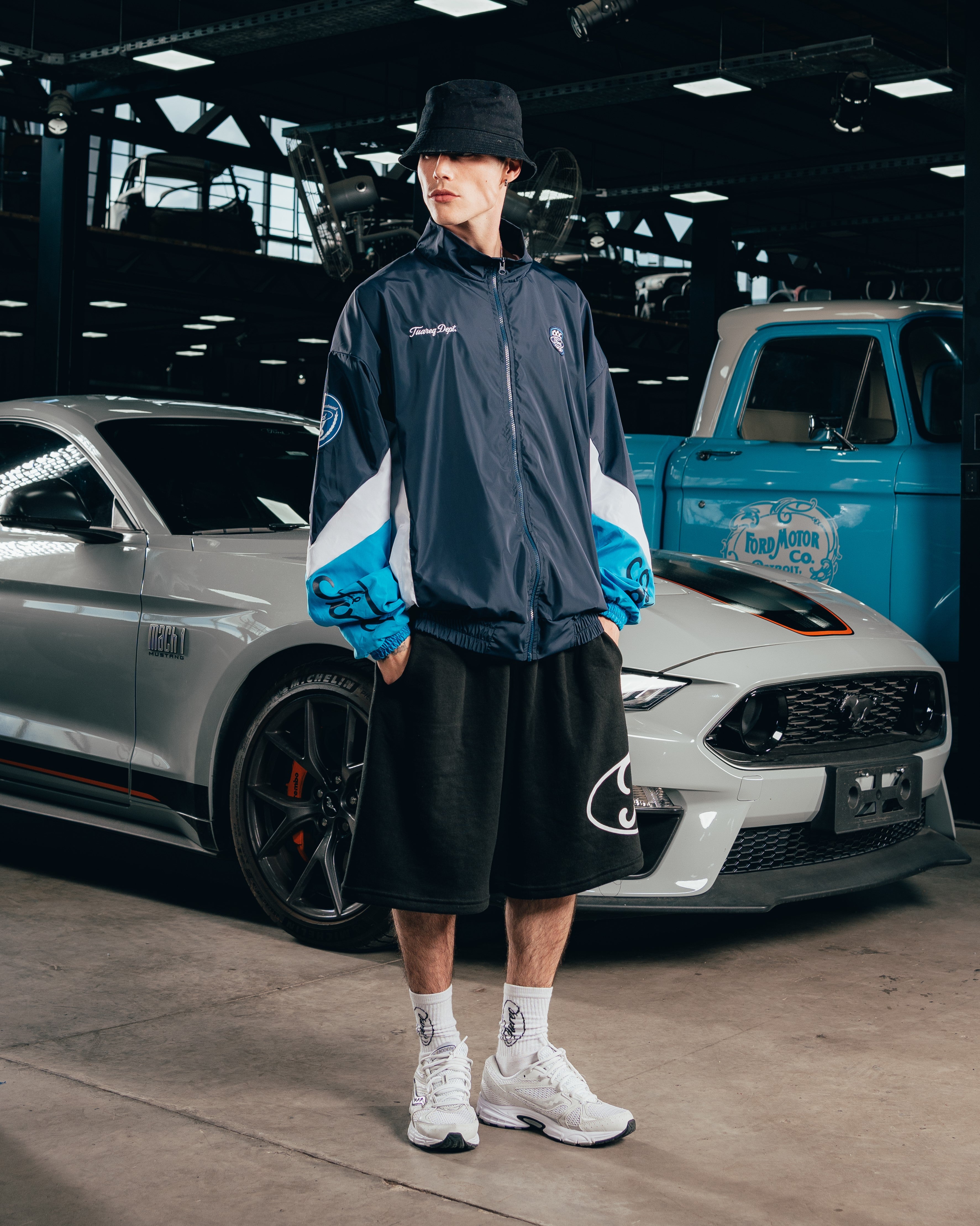 SHORT OVERSIZED [ FORD ] OVALO BLACK