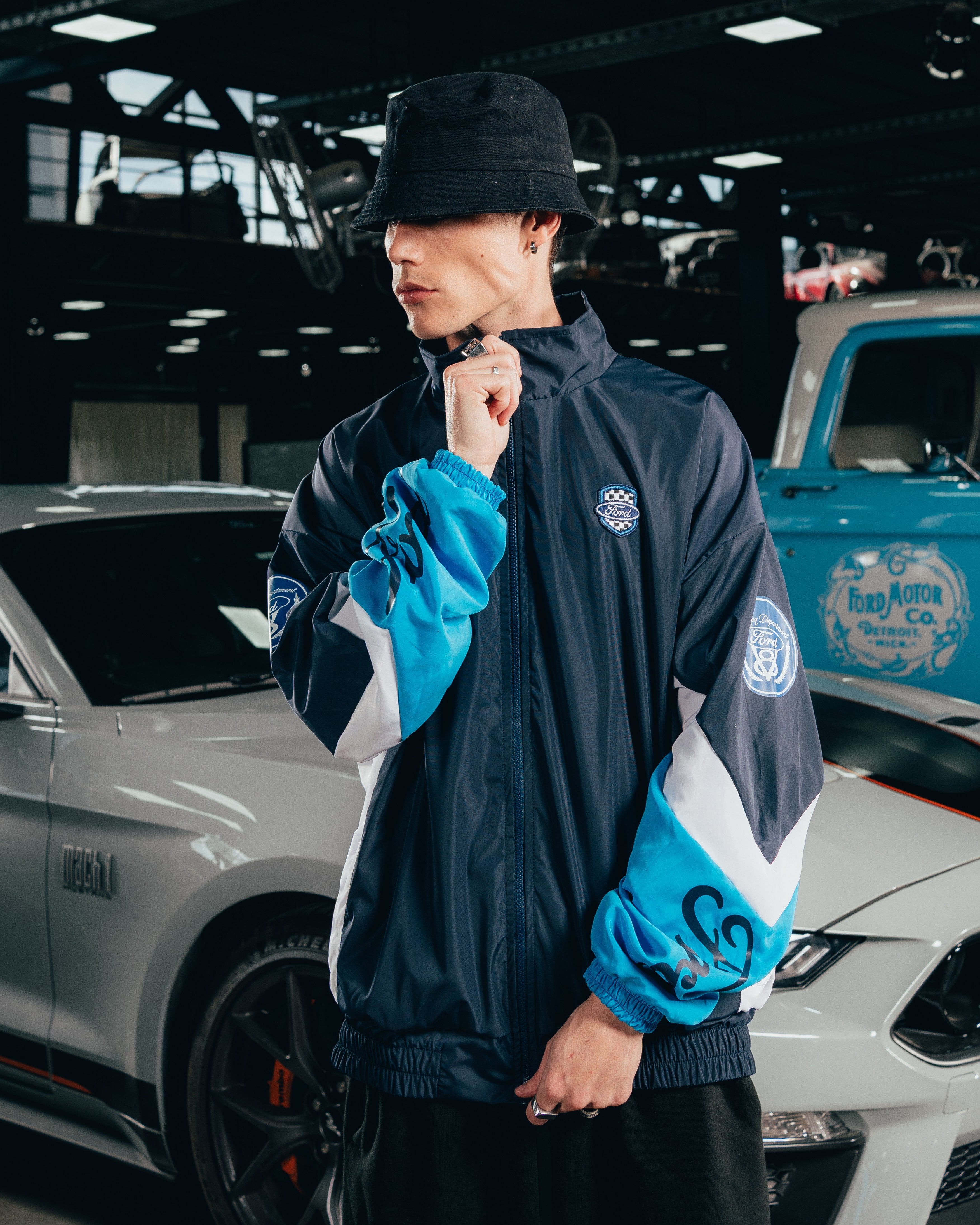 CAMPERA DEPORTIVA ROMPEVIENTO [ FORD ] BICOLOR BLUE