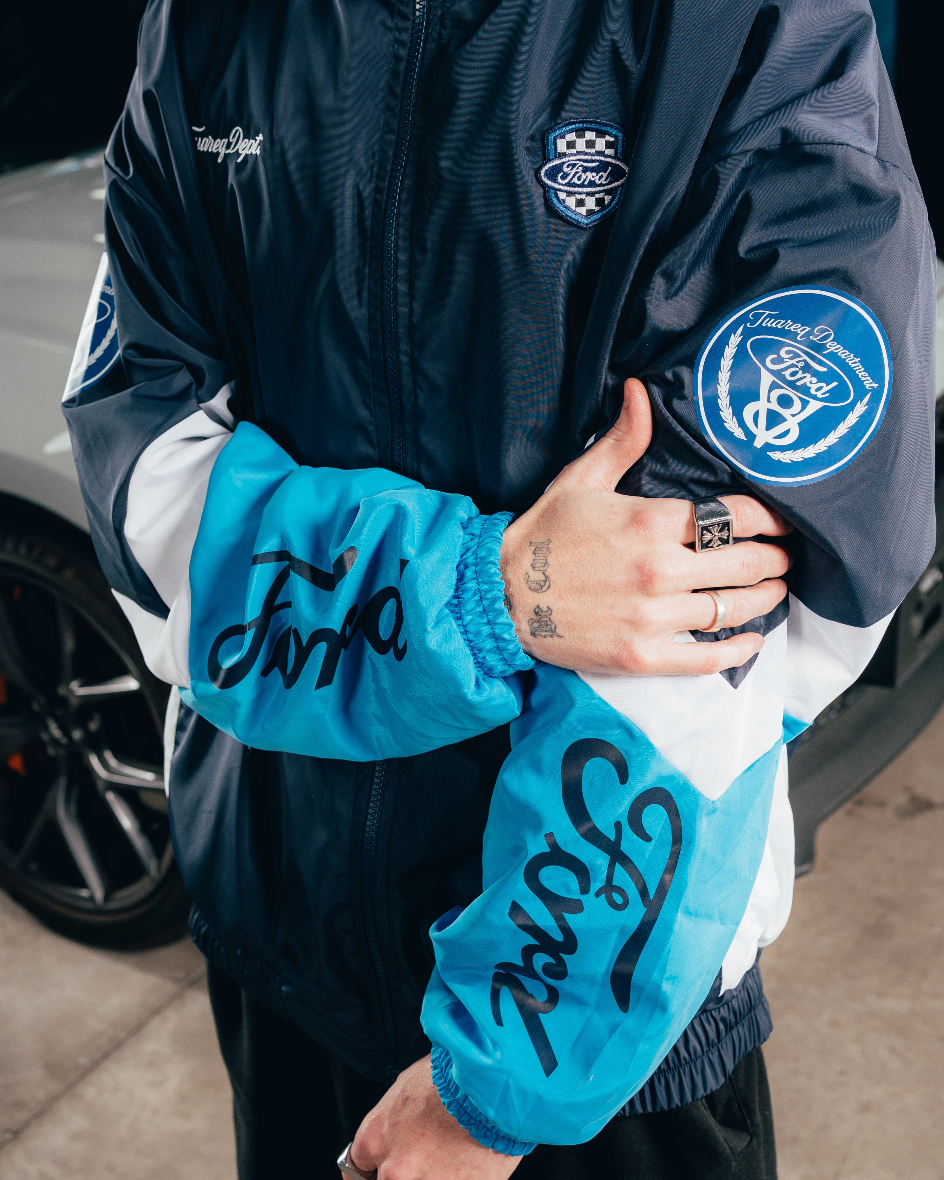 CAMPERA DEPORTIVA ROMPEVIENTO [ FORD ] BICOLOR BLUE