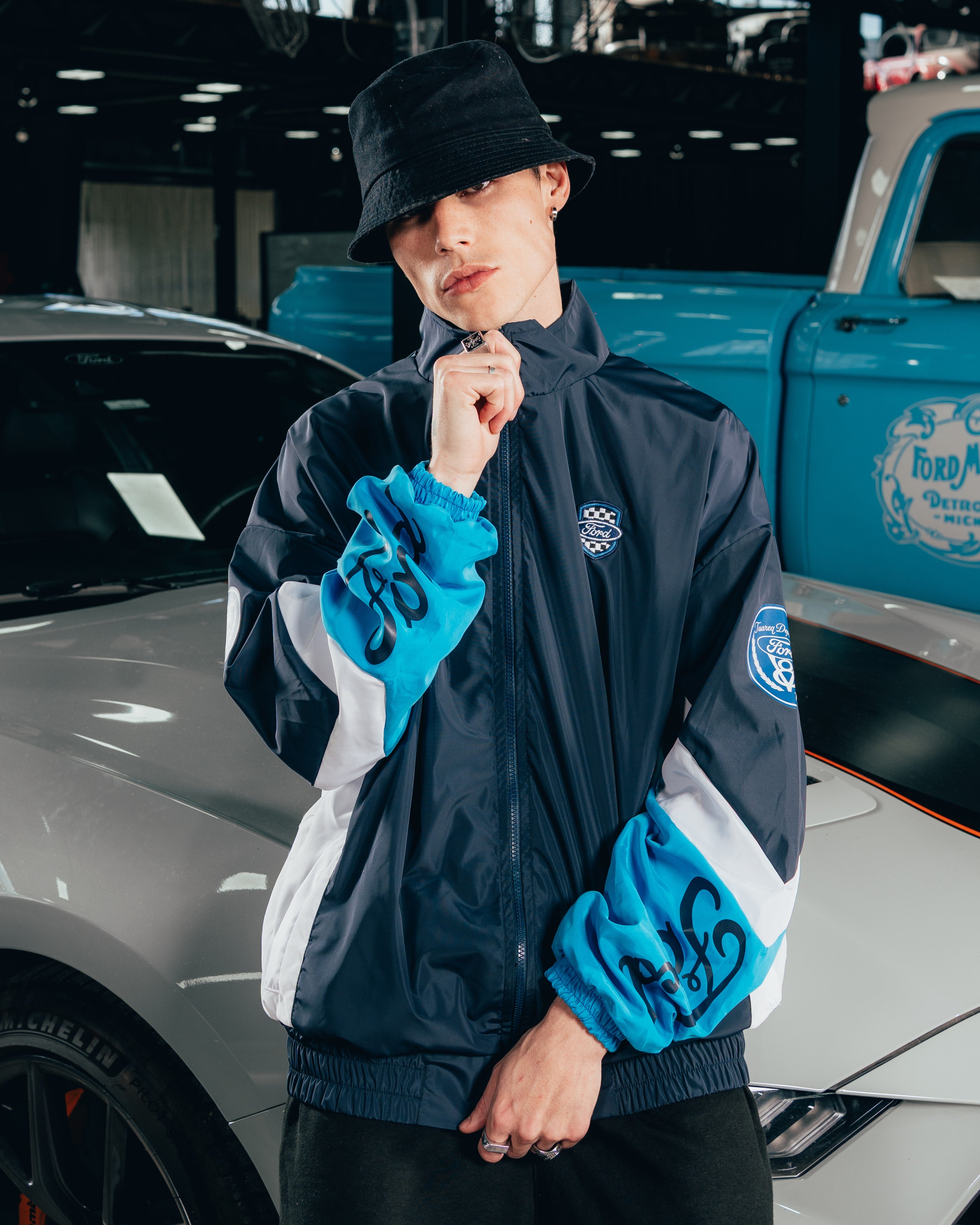 CAMPERA DEPORTIVA ROMPEVIENTO [ FORD ] BICOLOR BLUE