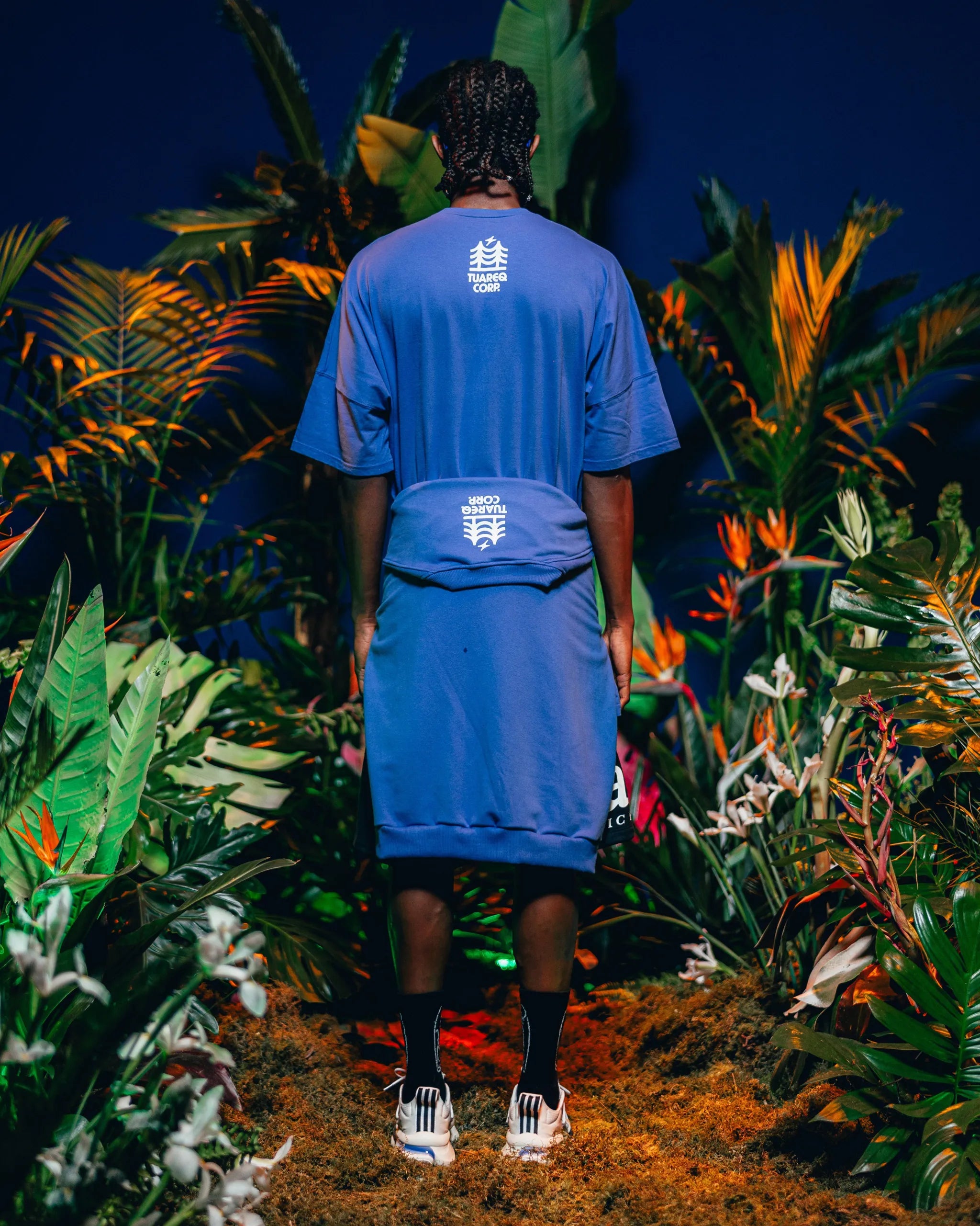 REMERA OVERSIZED [ FOREST LOGO ] ELECTRIC BLUE